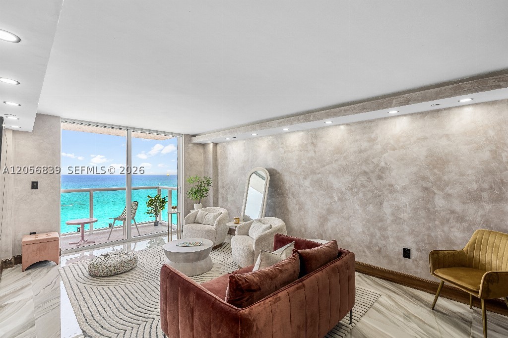 2457 Collins Ave #1603 Miami Beach, FL 33140