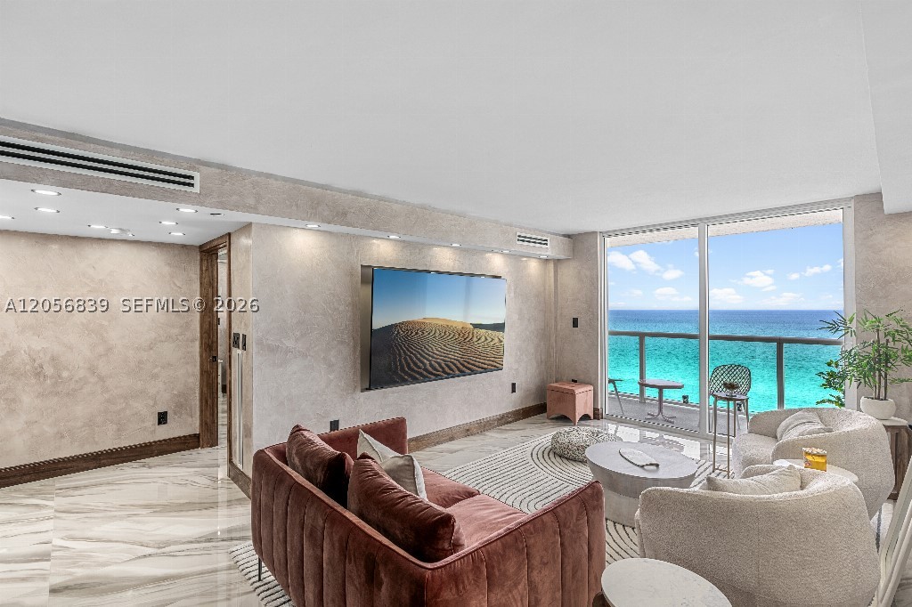 2457 Collins Ave #1603 Miami Beach, FL 33140