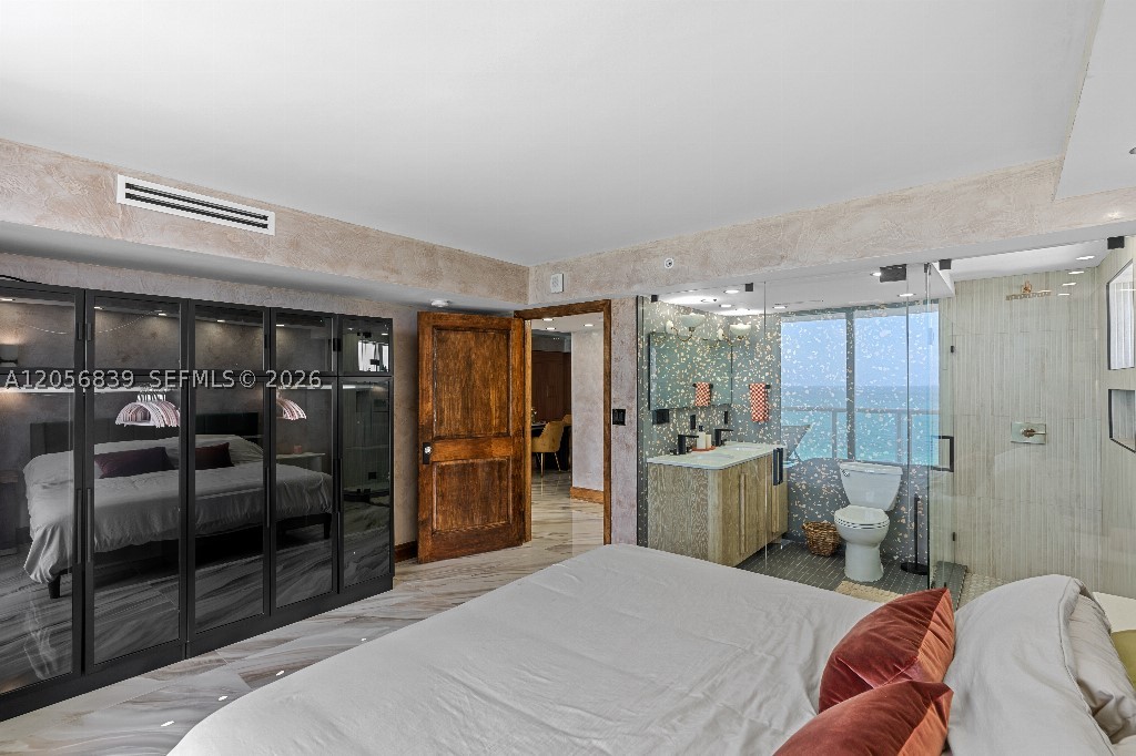 2457 Collins Ave #1603 Miami Beach, FL 33140