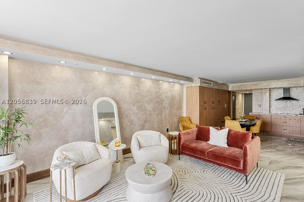 2457 Collins Ave #1603 Miami Beach, FL 33140