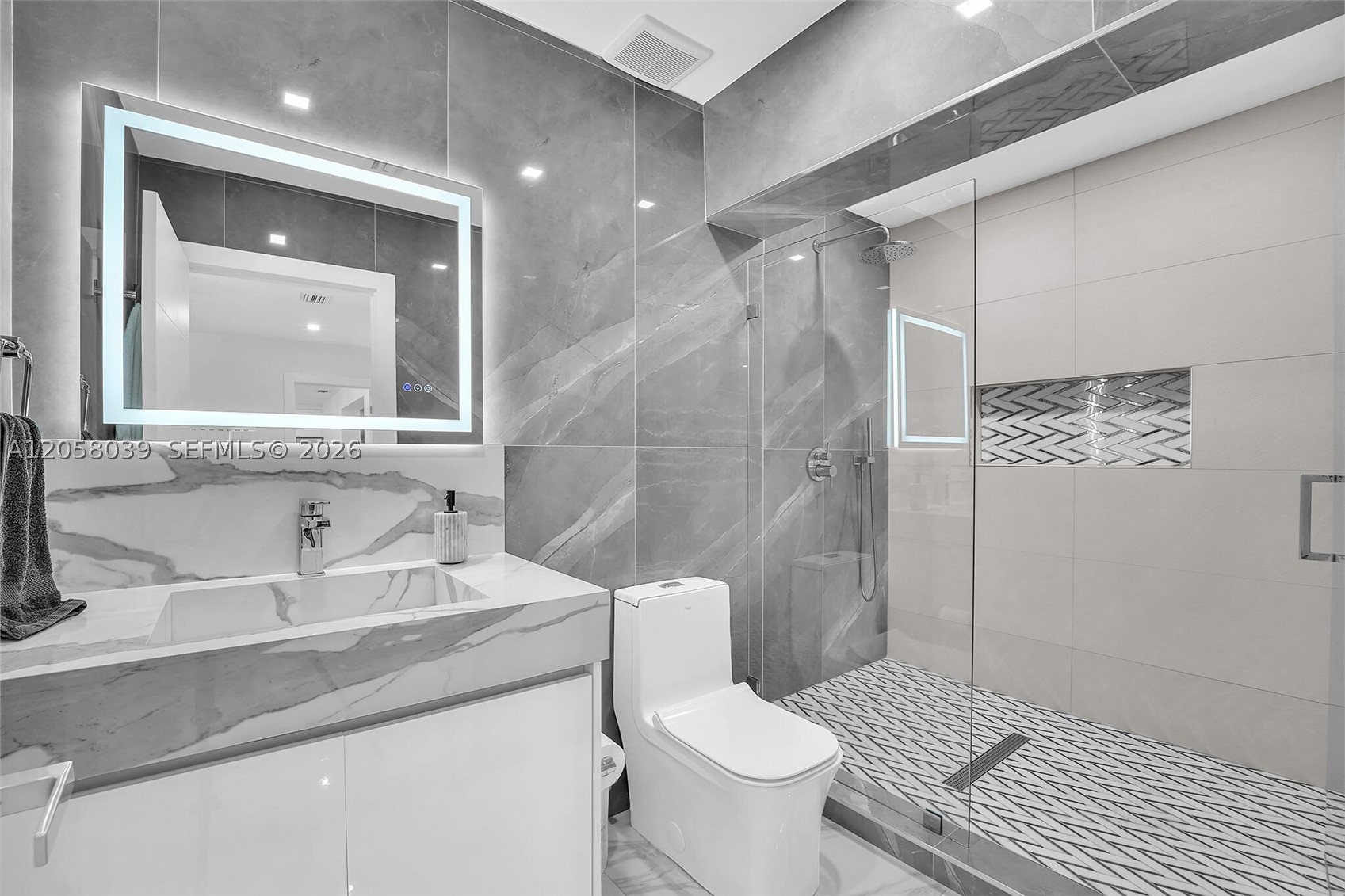 8820 SW 182nd Ter Palmetto Bay, FL 33157