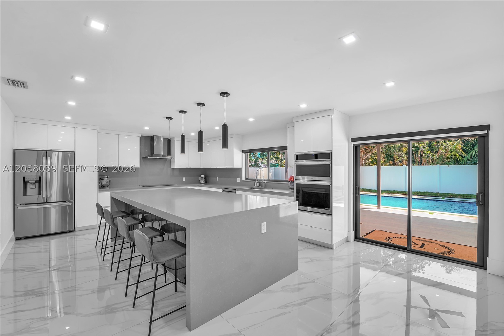 8820 SW 182nd Ter Palmetto Bay, FL 33157