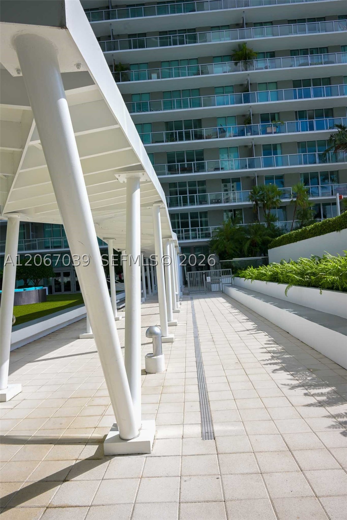image Axis on Brickell North38