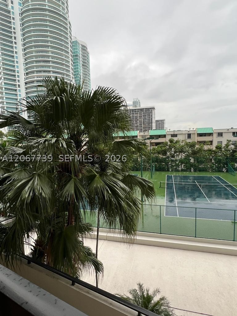 image Brickell Bay Club3