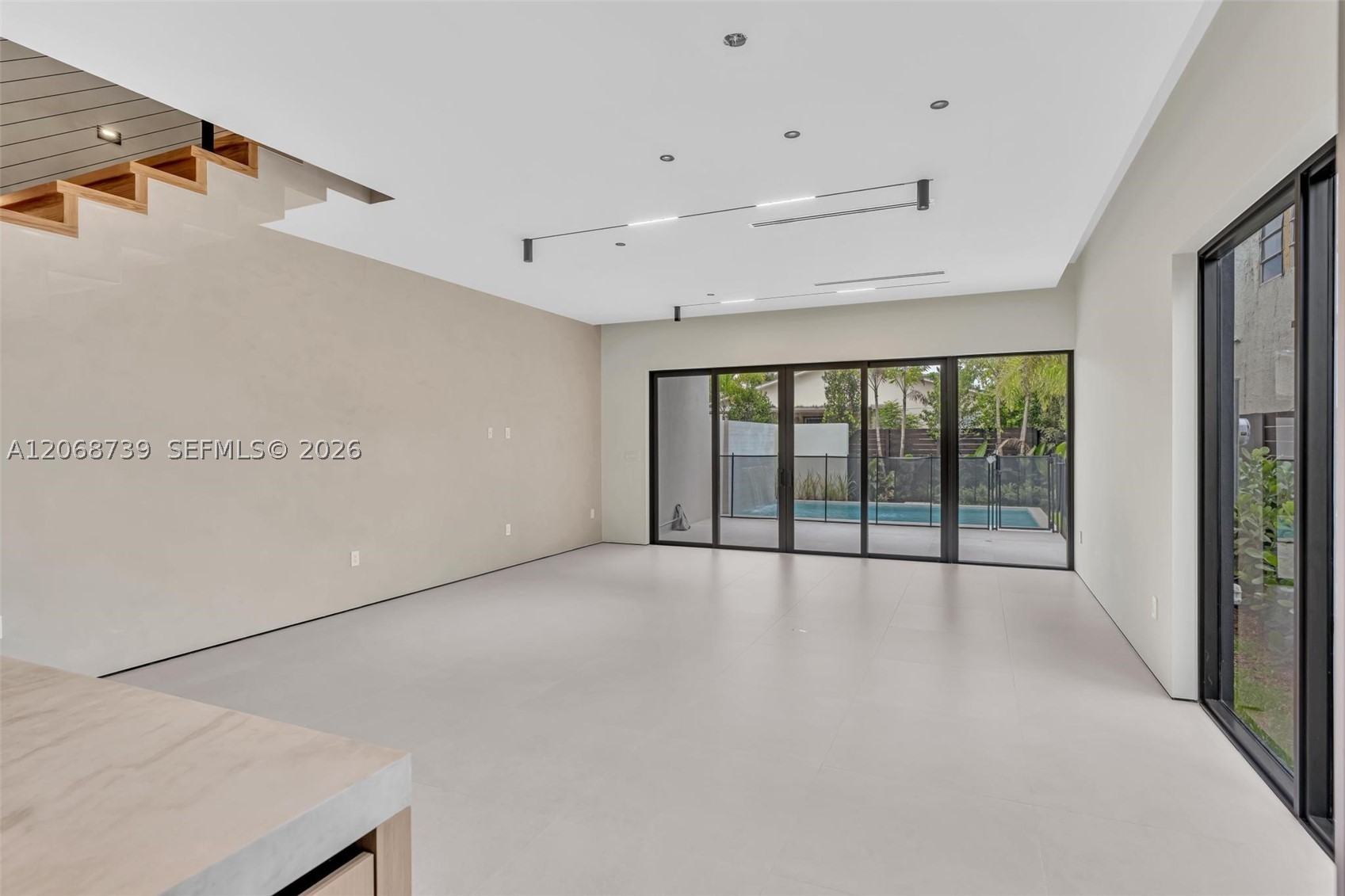 2222 SW 14th St #right Miami, FL 33145