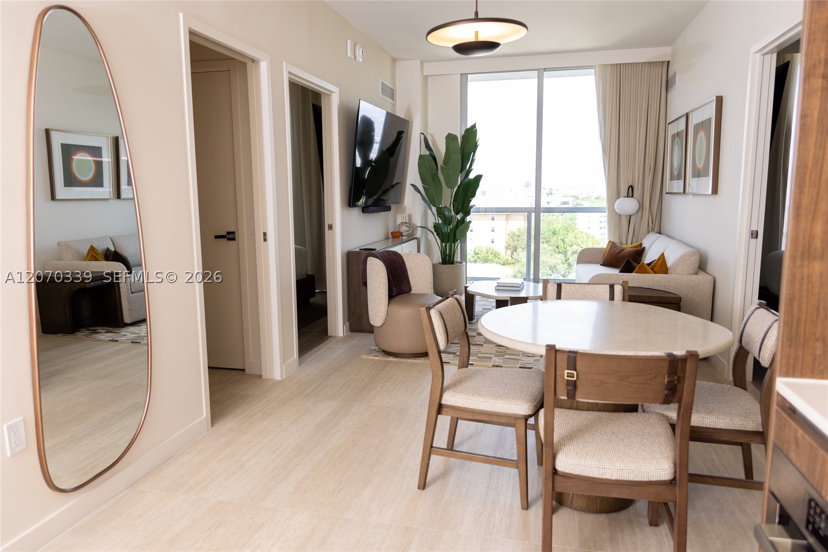 1611 SW 2nd Ave #709 Miami, FL 33129