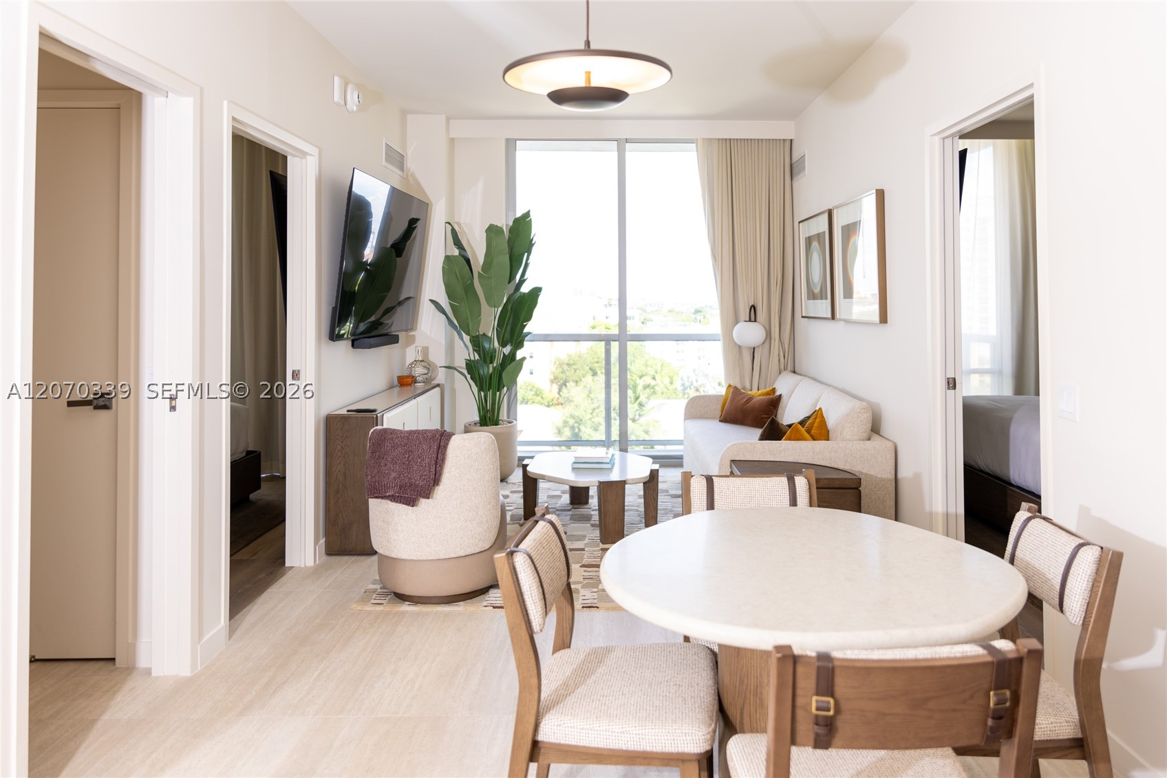 1611 SW 2nd Ave #709 Miami, FL 33129