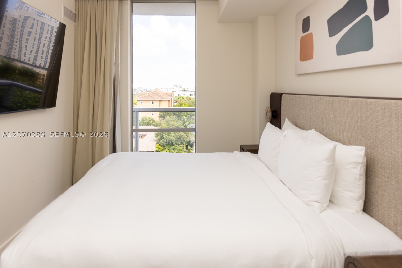 1611 SW 2nd Ave #709 Miami, FL 33129