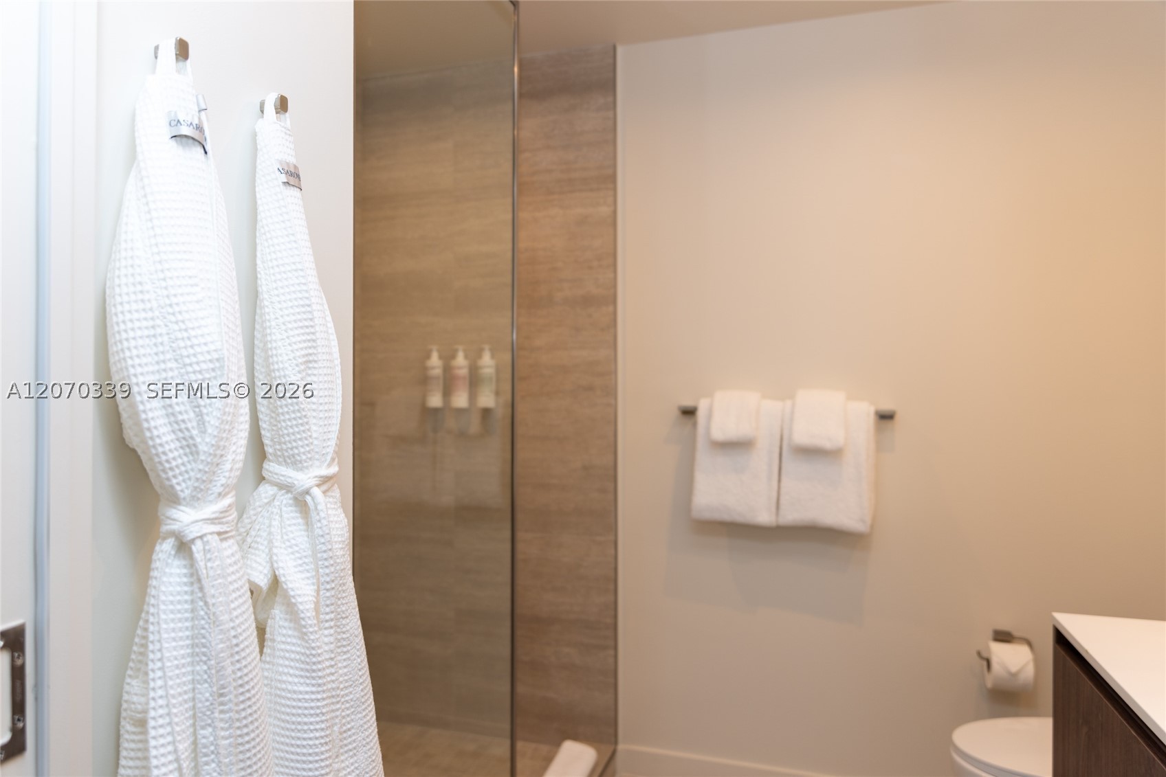 1611 SW 2nd Ave #709 Miami, FL 33129