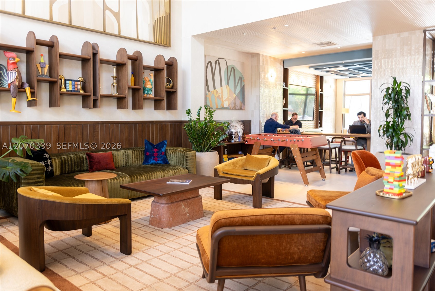 1611 SW 2nd Ave #709 Miami, FL 33129