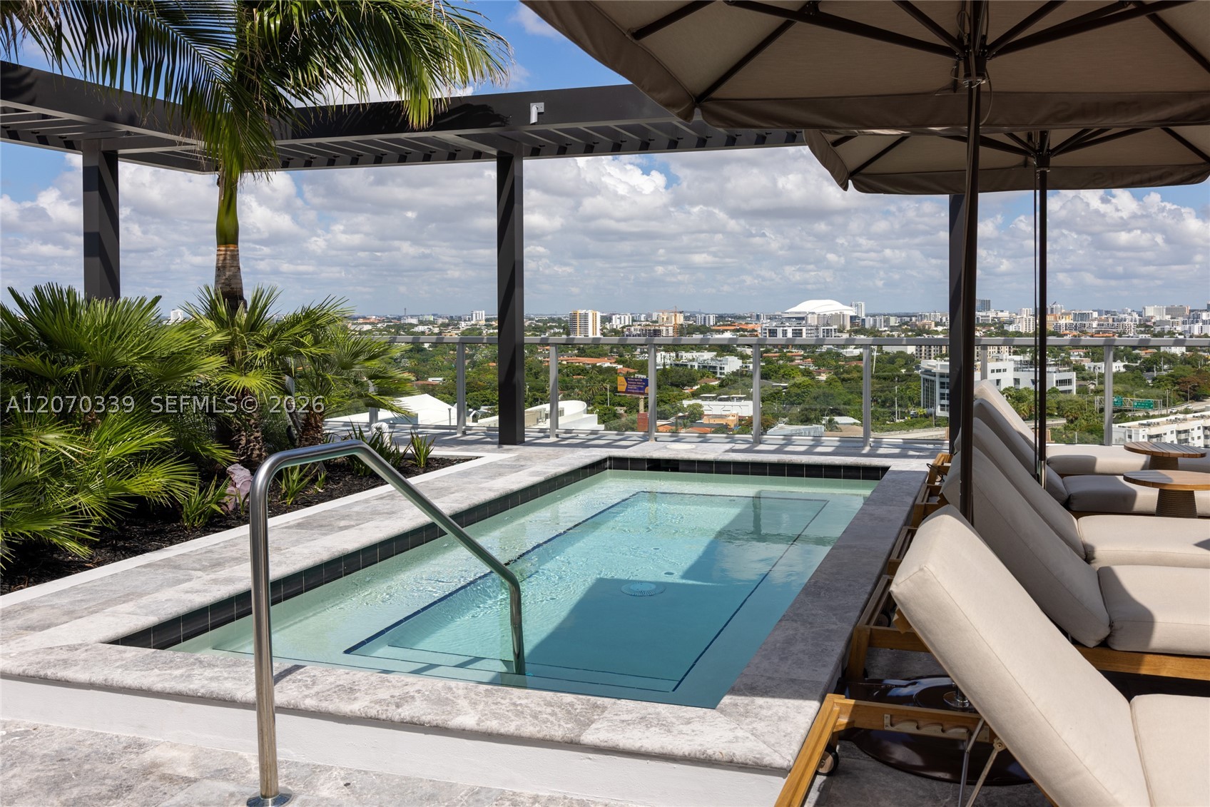 1611 SW 2nd Ave #709 Miami, FL 33129
