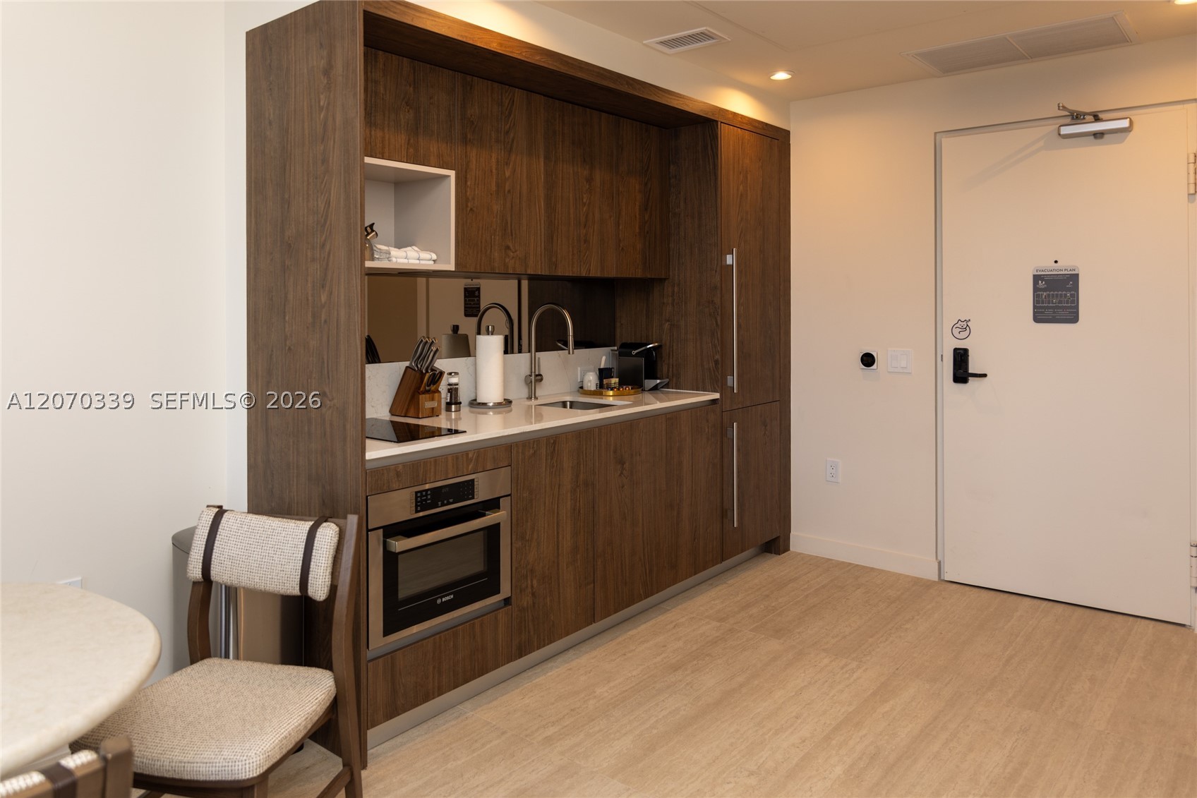1611 SW 2nd Ave #709 Miami, FL 33129