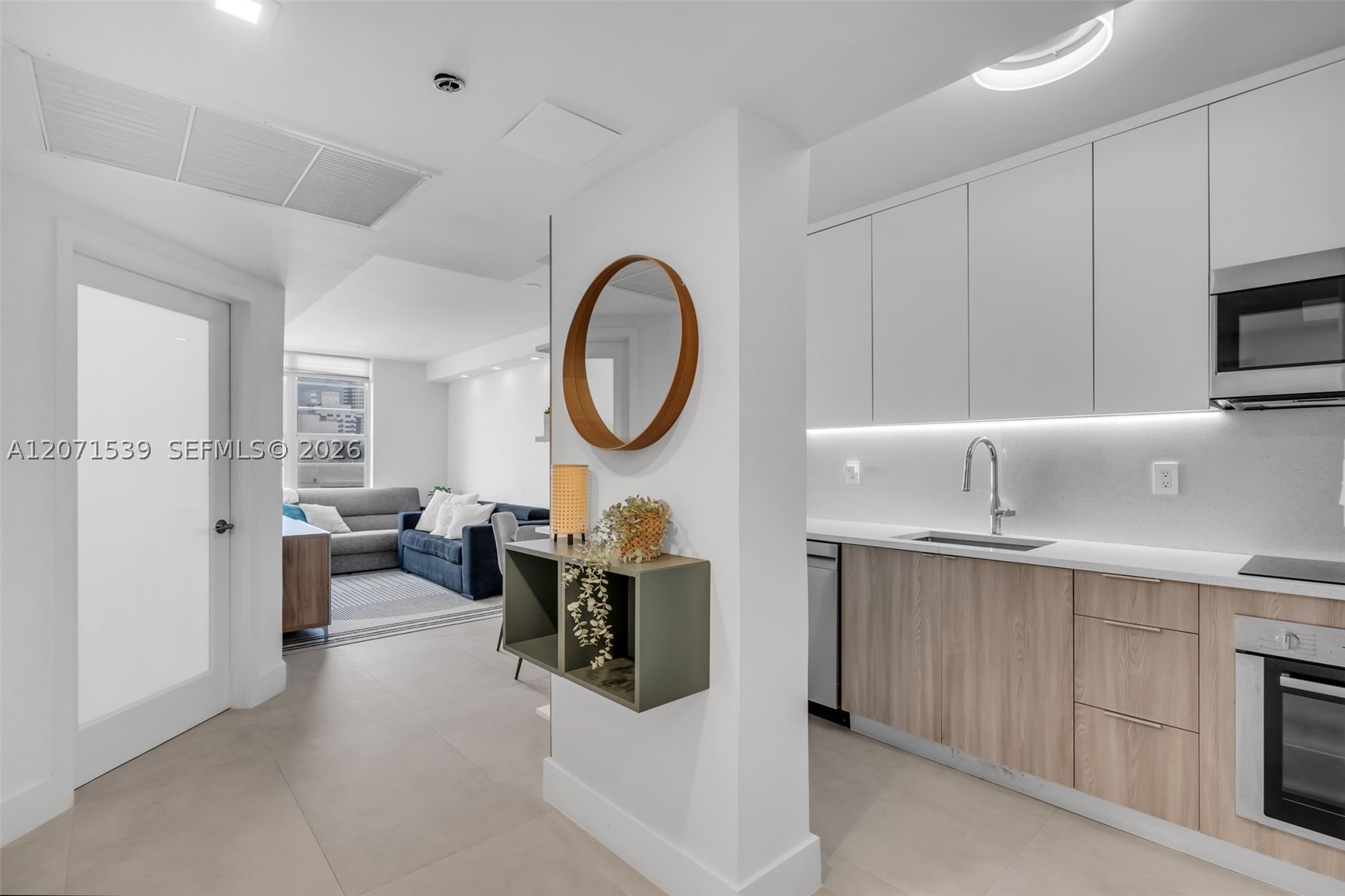 100 Lincoln Rd #539