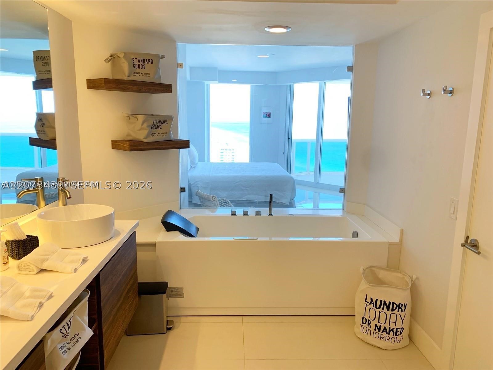 4779 Collins Ave #3708 Miami Beach, FL 33140