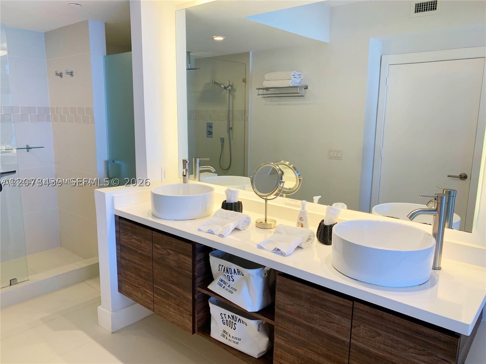 4779 Collins Ave #3708 Miami Beach, FL 33140