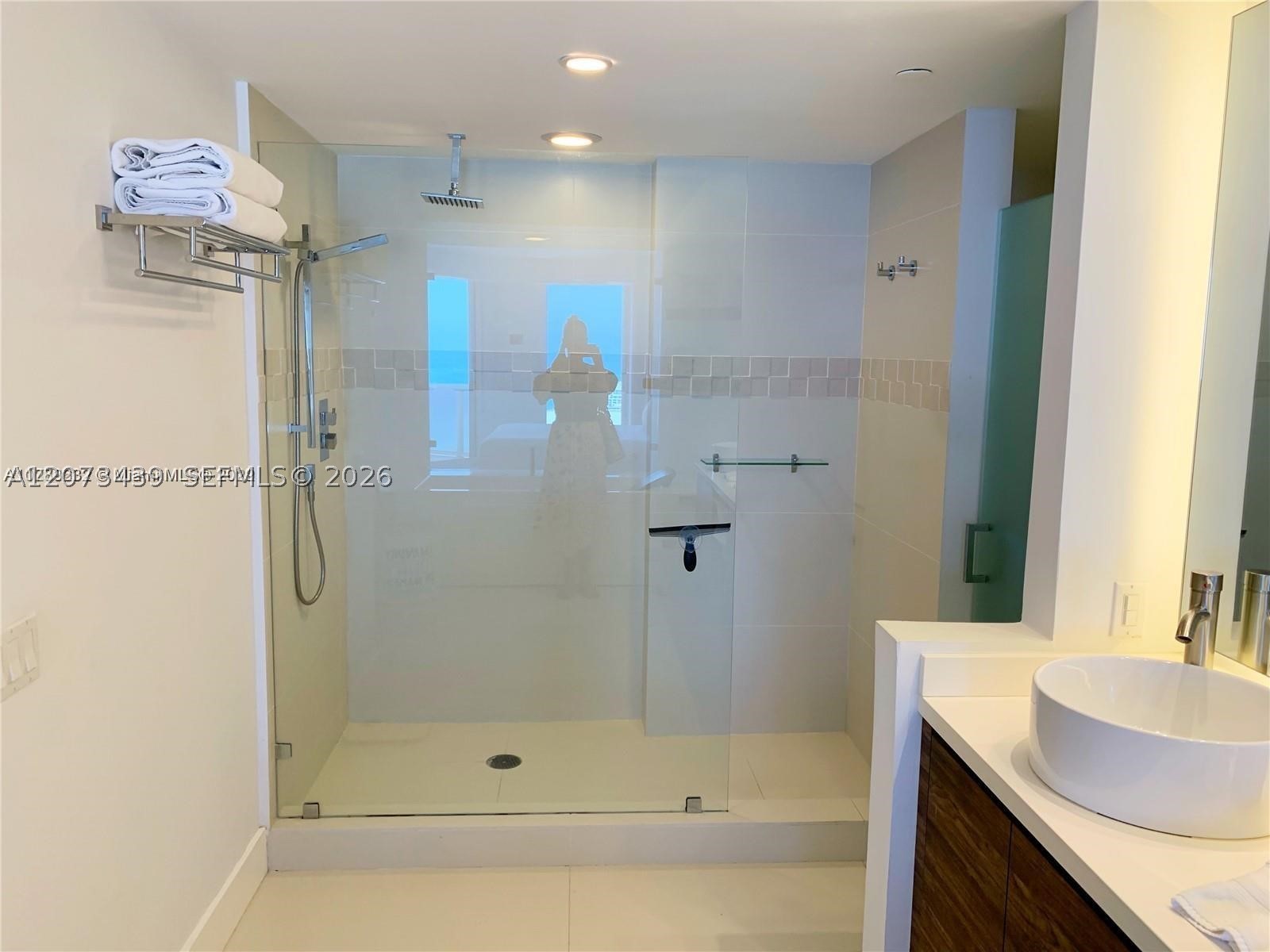 4779 Collins Ave #3708 Miami Beach, FL 33140