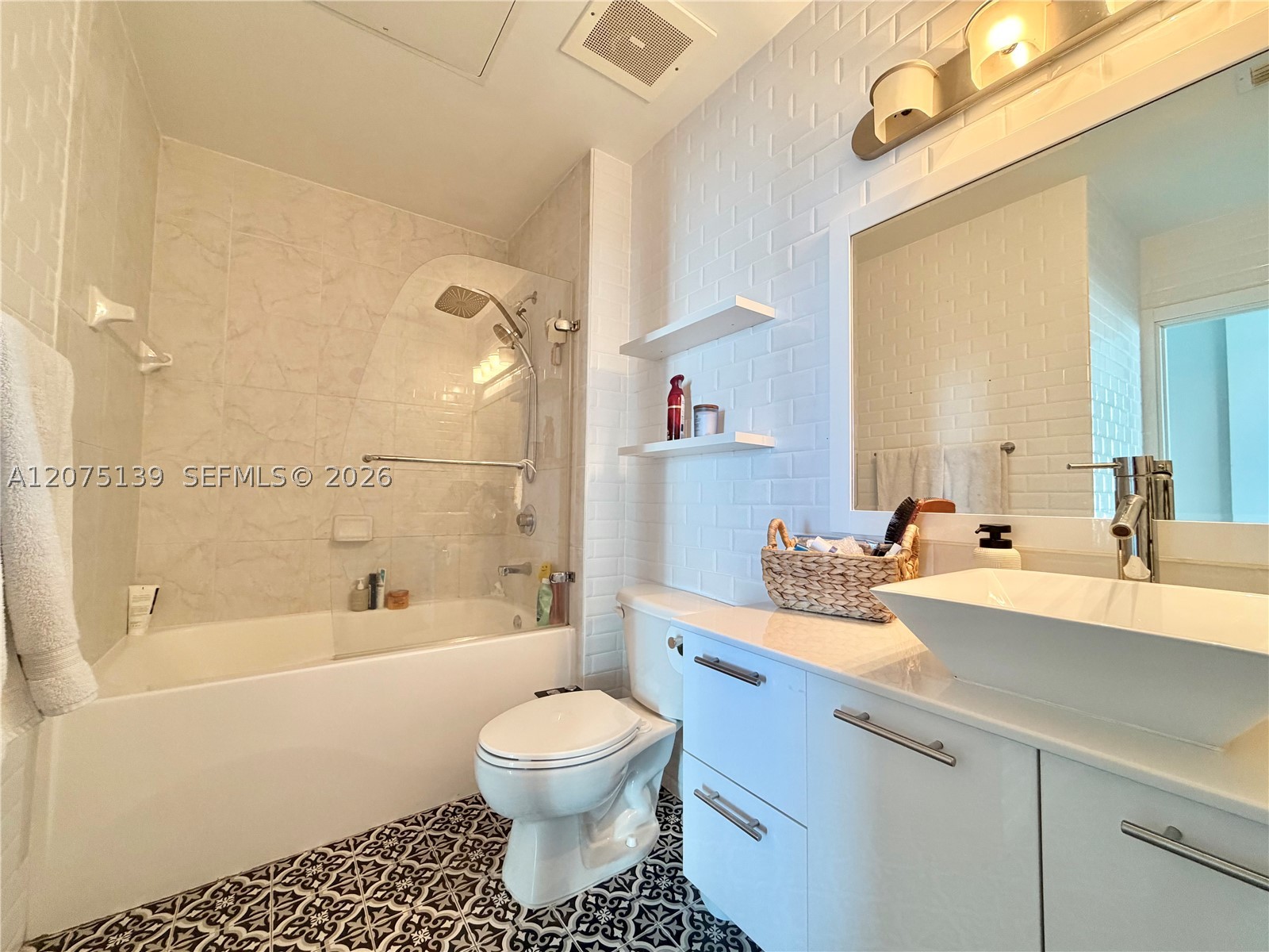 image The Loft 225