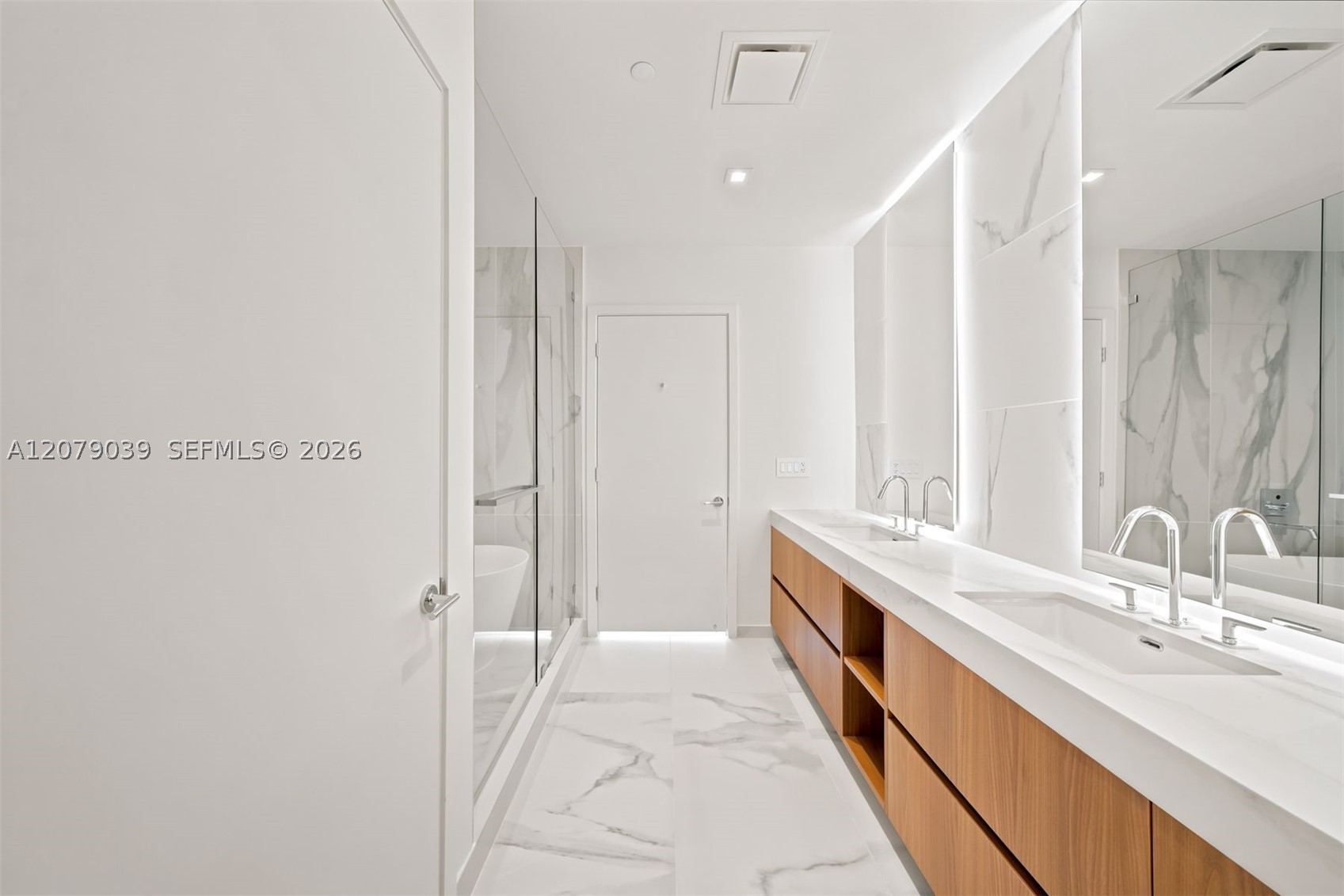 1400 Biscayne Blvd #1205 Miami, FL 33132