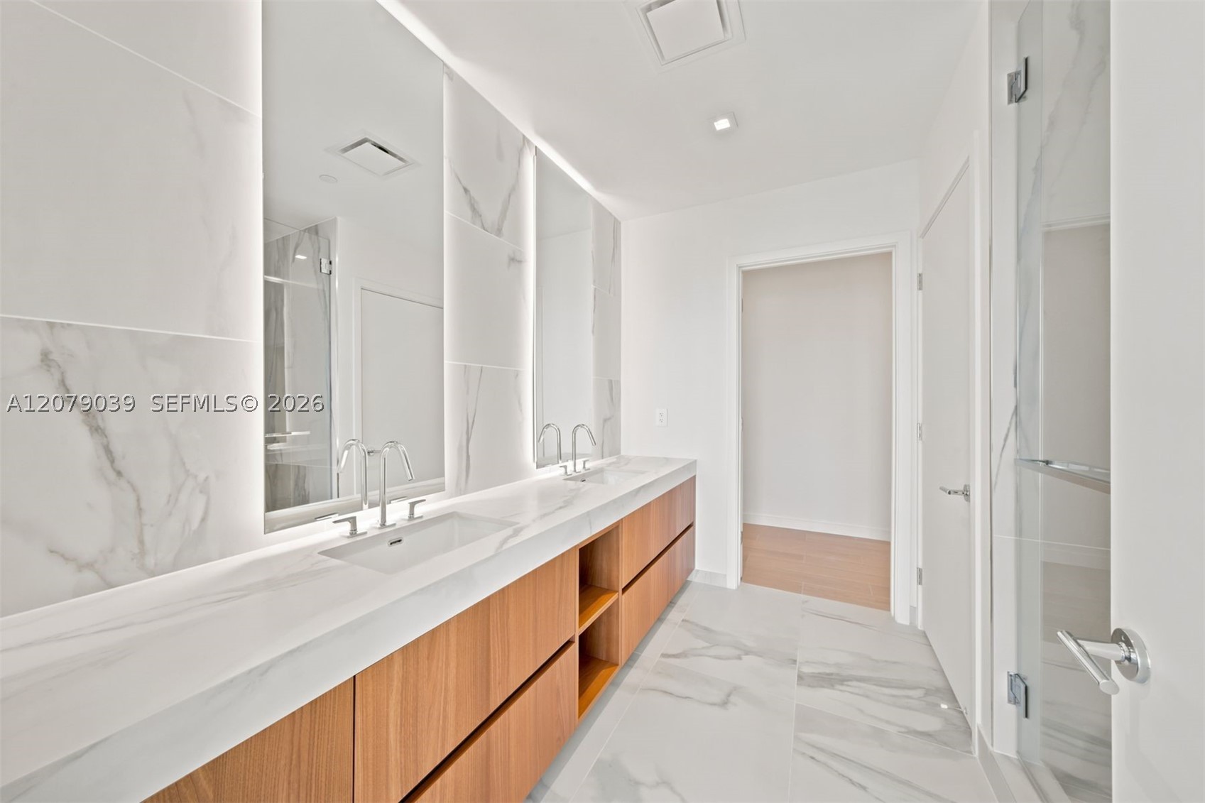 1400 Biscayne Blvd #1205 Miami, FL 33132