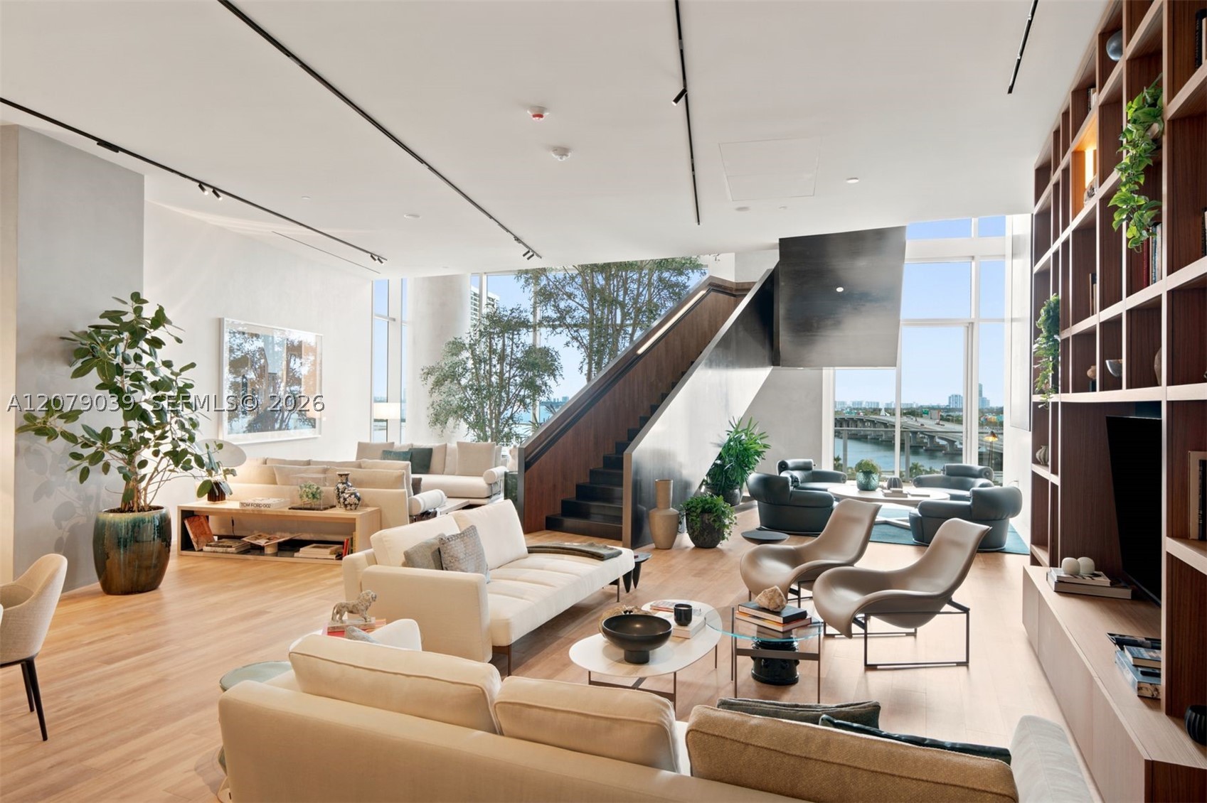 1400 Biscayne Blvd #1205 Miami, FL 33132