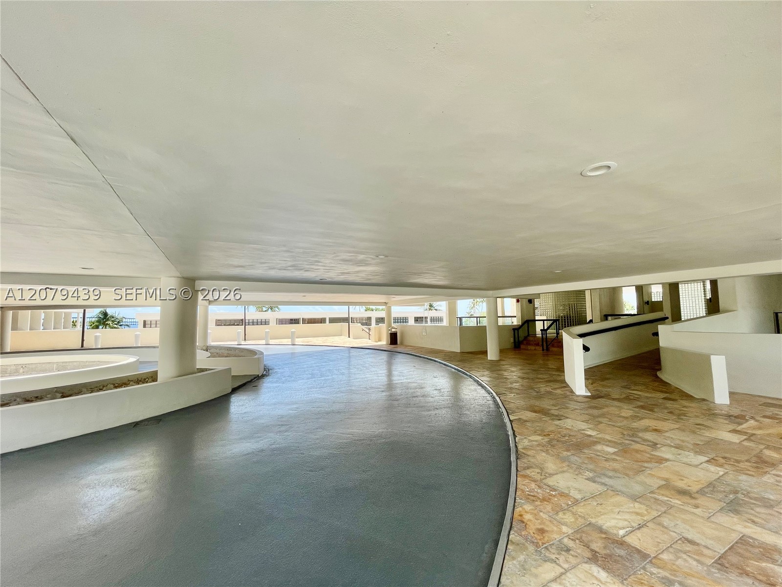 image Brickell Place II38
