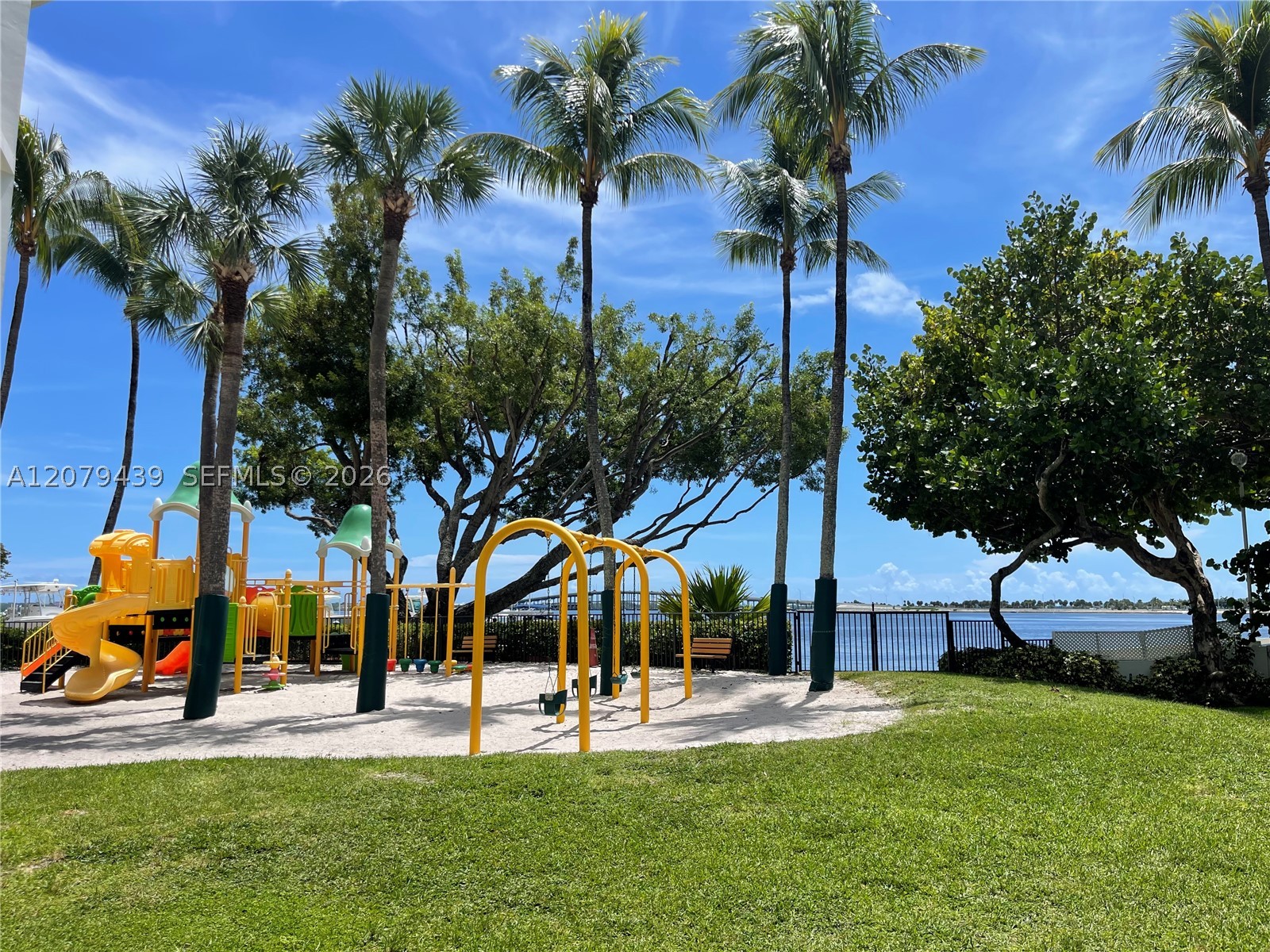 image Brickell Place II42