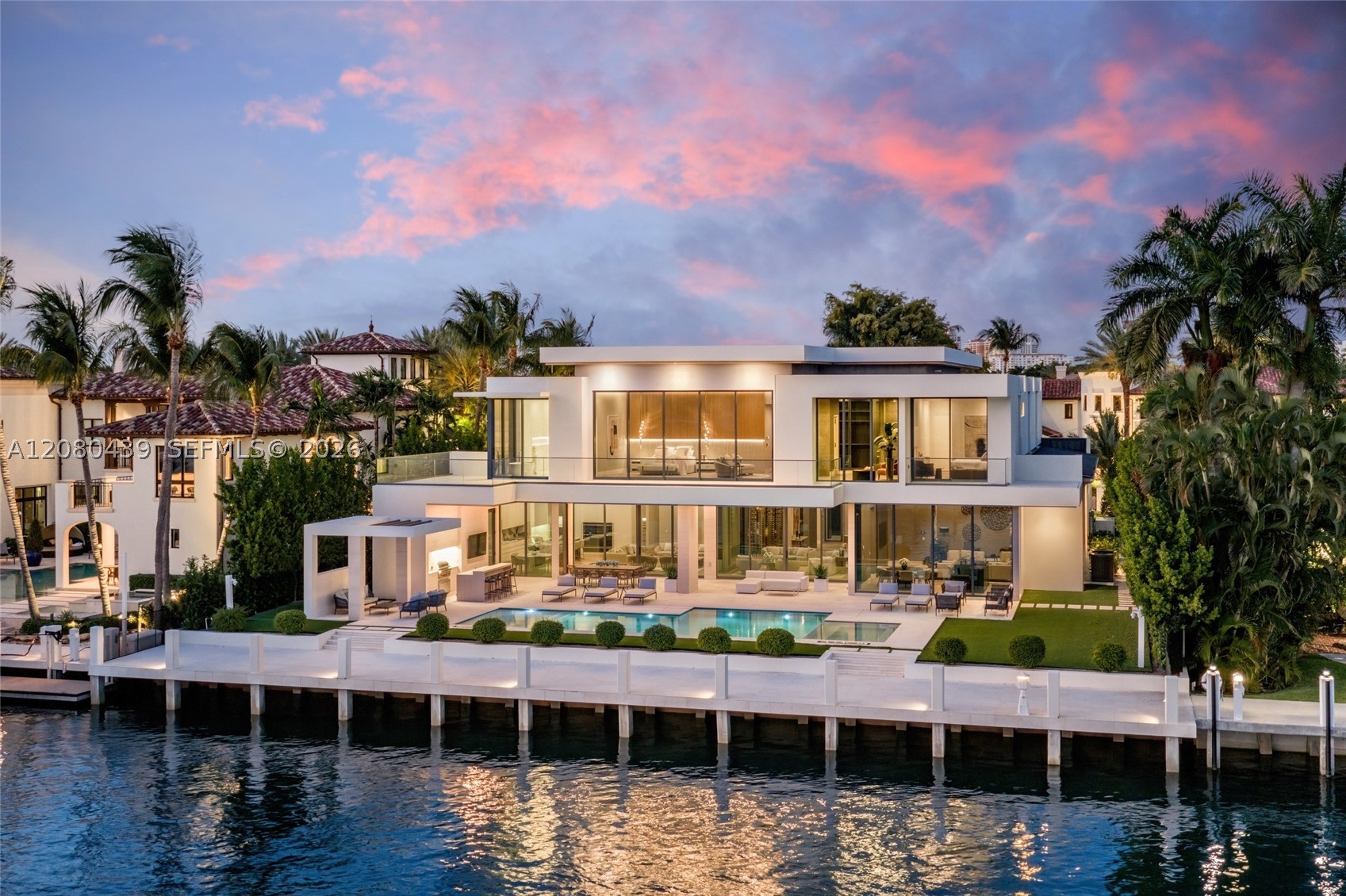 2560 Del Lago Dr