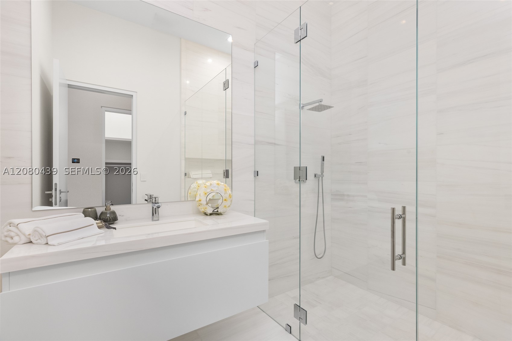 2560 Del Lago Dr Fort Lauderdale, FL 33316