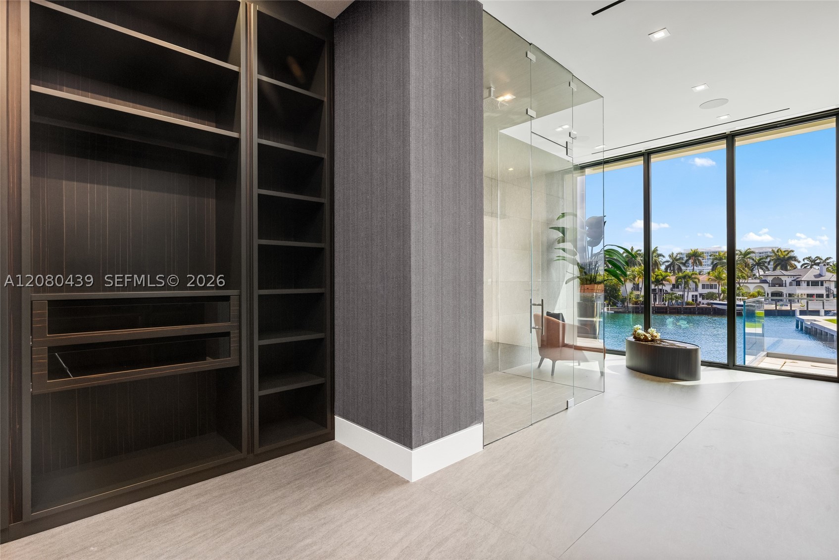 2560 Del Lago Dr Fort Lauderdale, FL 33316