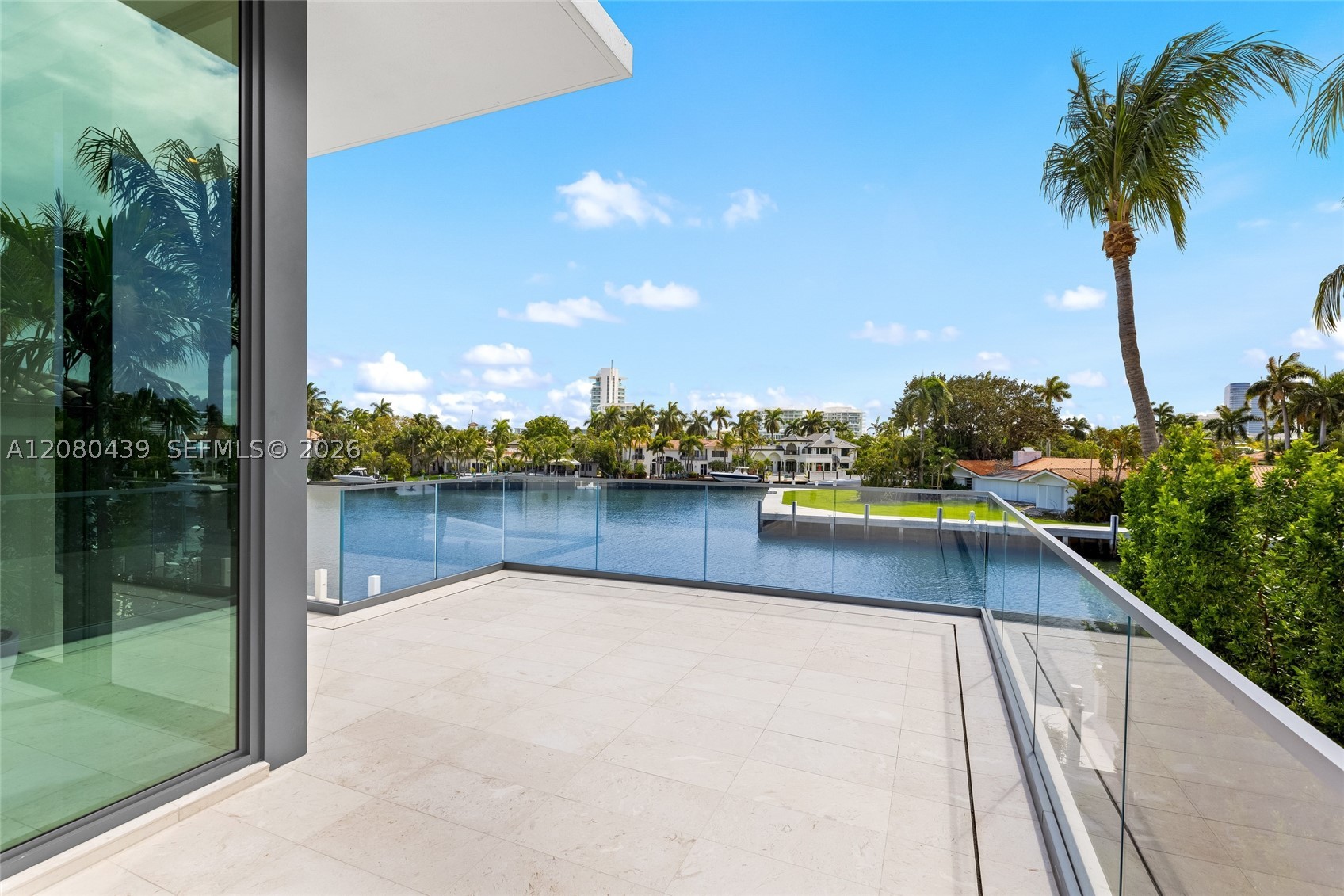 2560 Del Lago Dr Fort Lauderdale, FL 33316