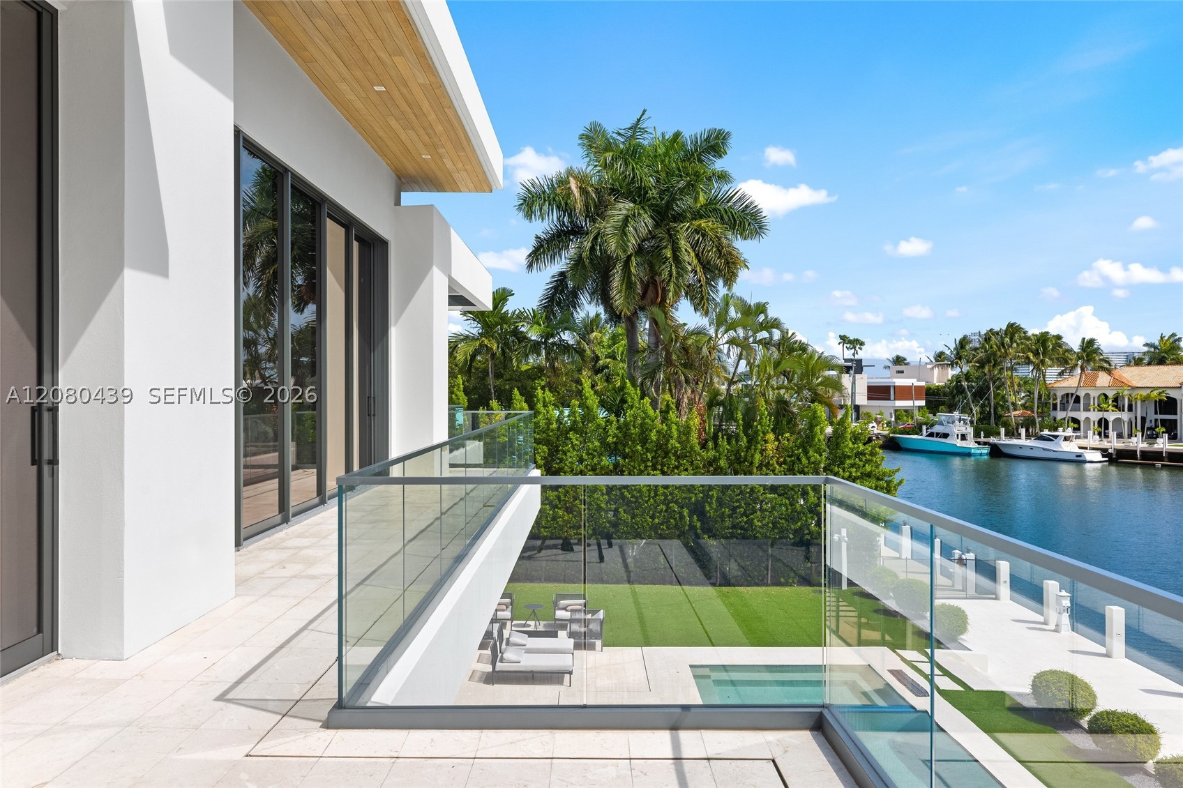 2560 Del Lago Dr Fort Lauderdale, FL 33316