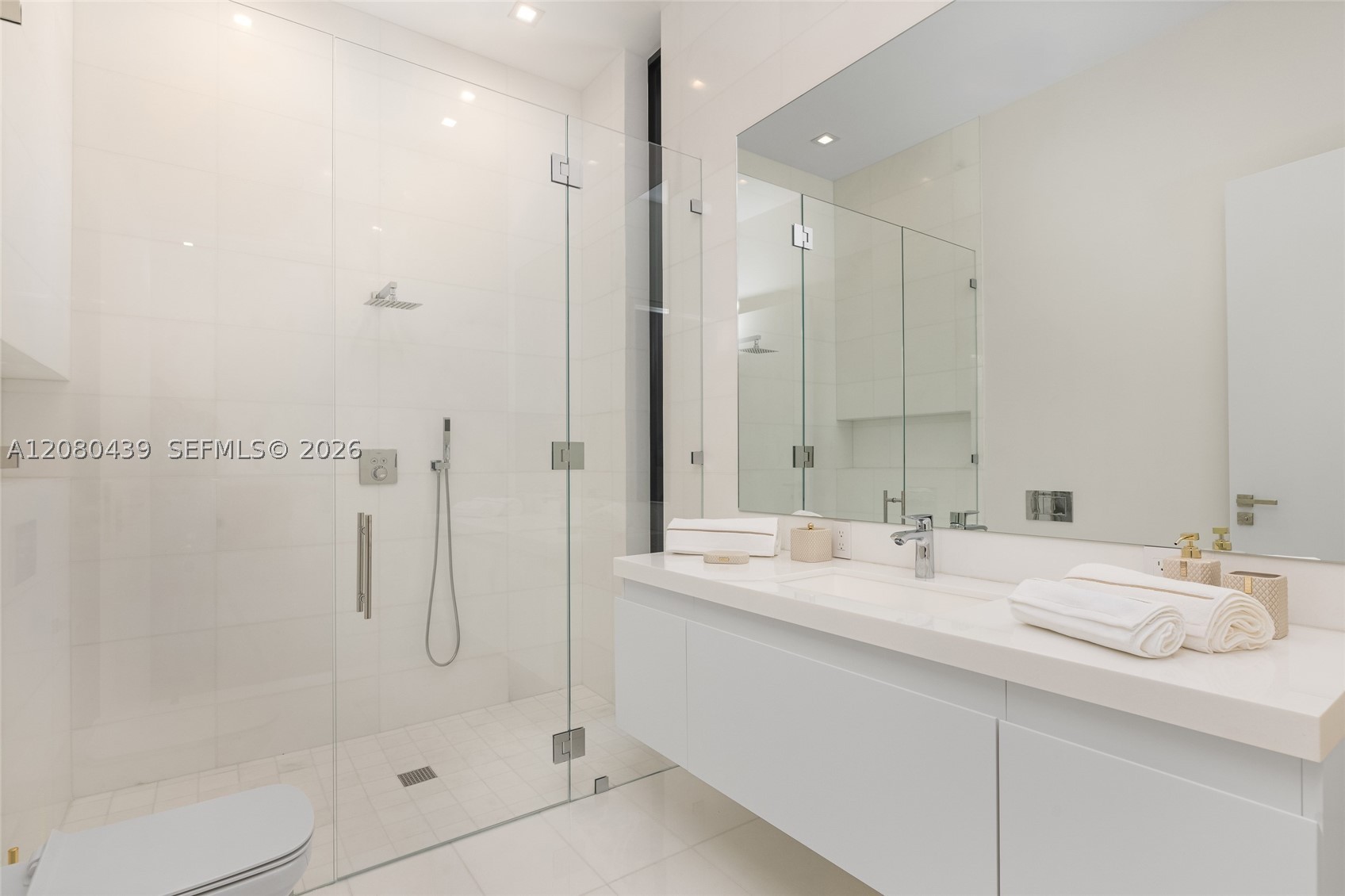 2560 Del Lago Dr Fort Lauderdale, FL 33316