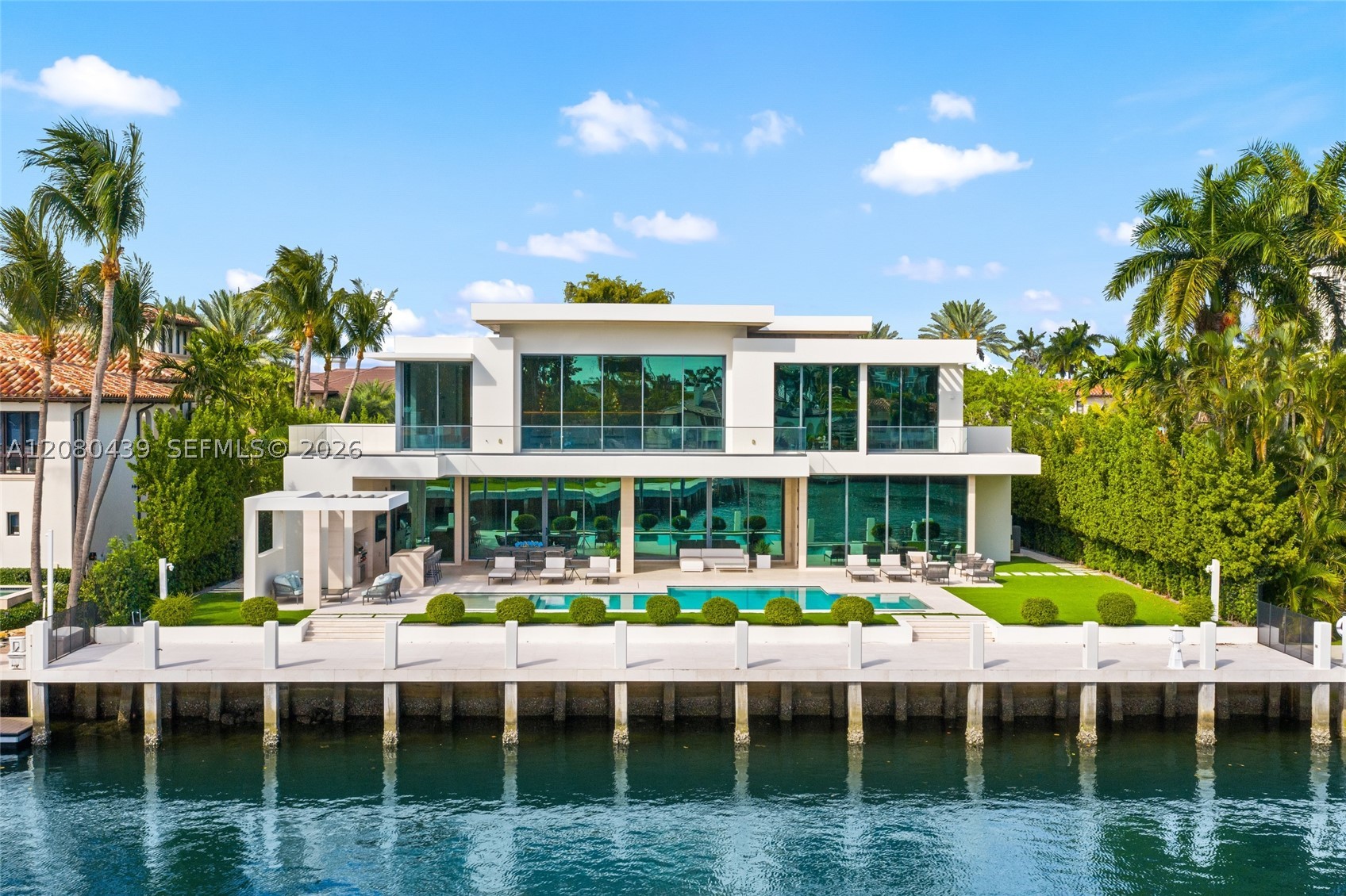 2560 Del Lago Dr Fort Lauderdale, FL 33316