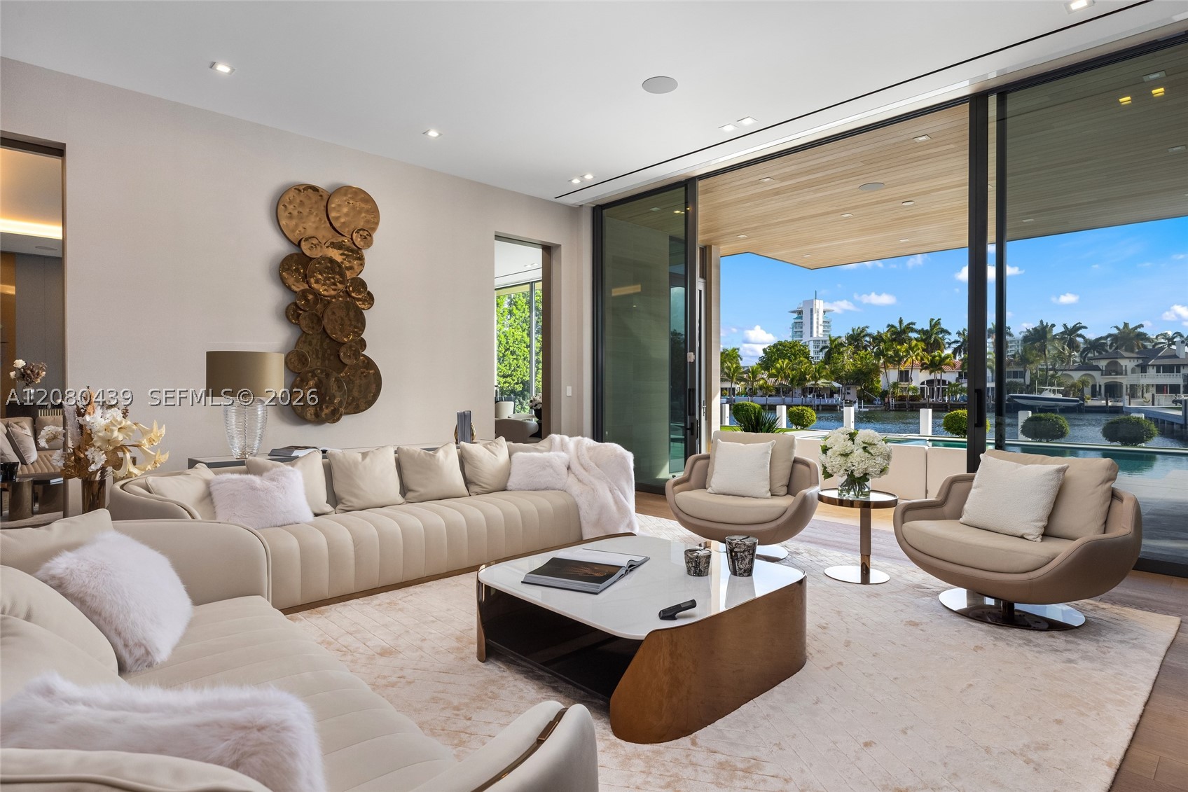 2560 Del Lago Dr Fort Lauderdale, FL 33316