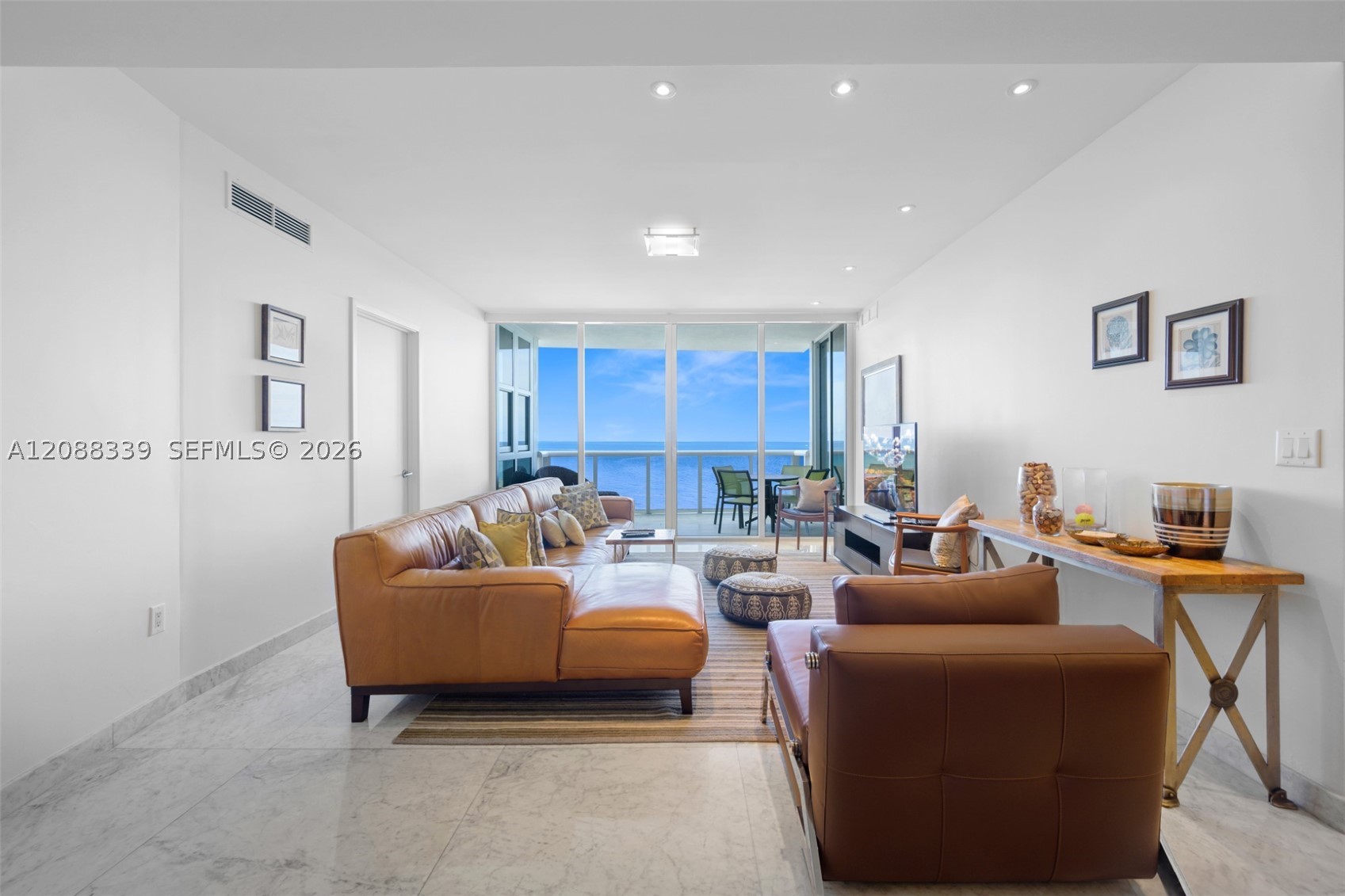 18201 Collins Ave #1006