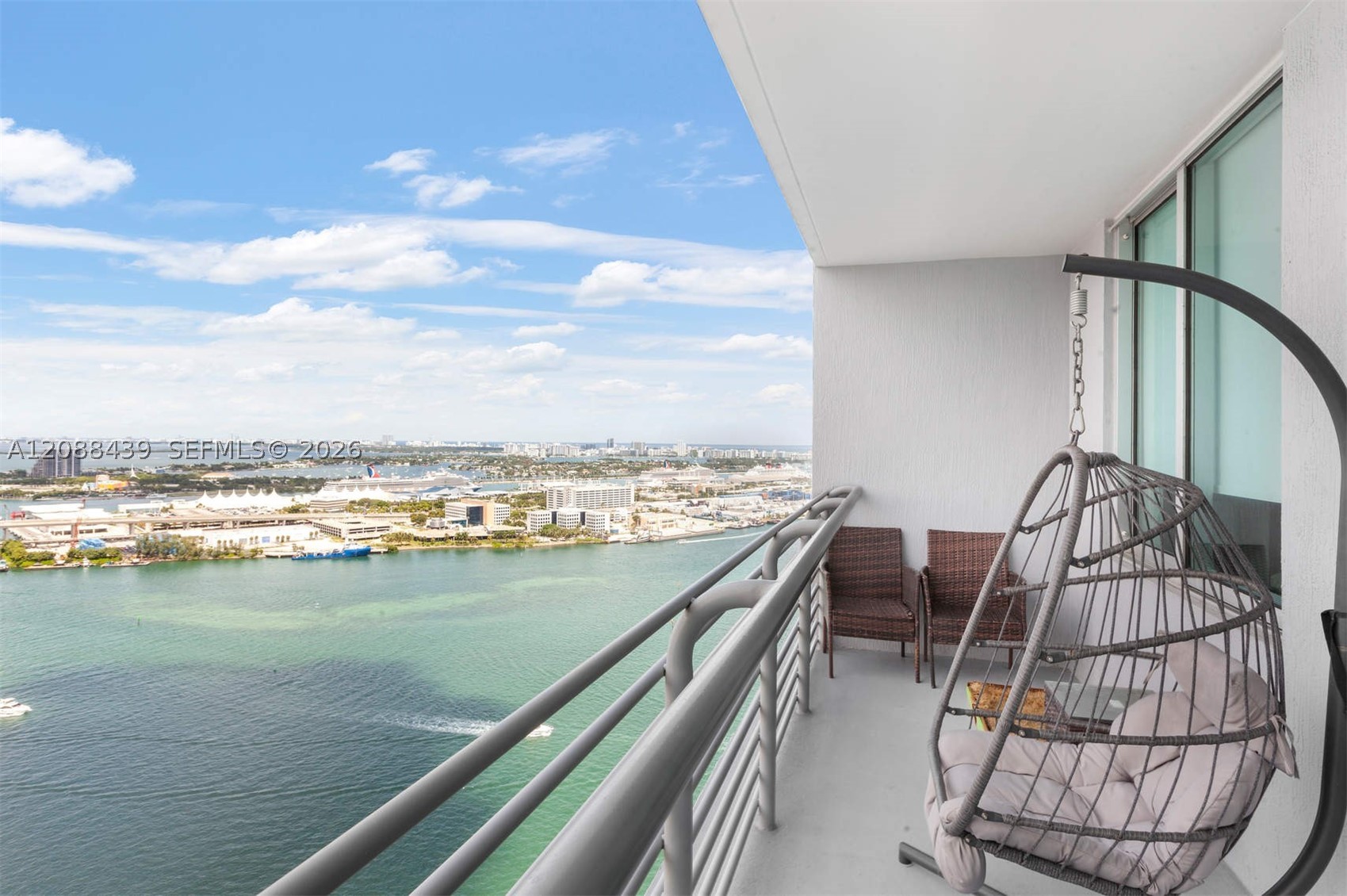 335 Biscayne Blvd #3904