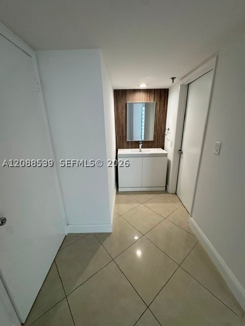 image Brickell Key One10
