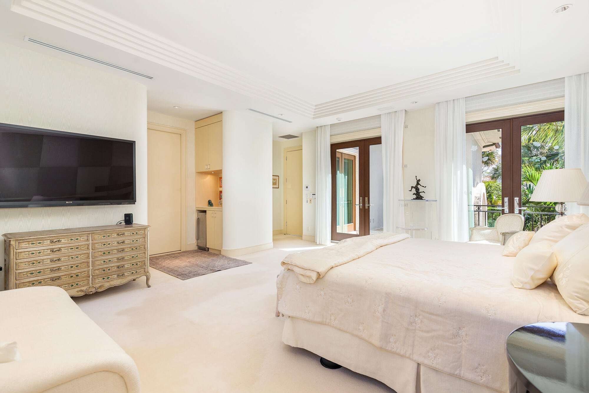 349 Chilean Palm Beach, FL 33480