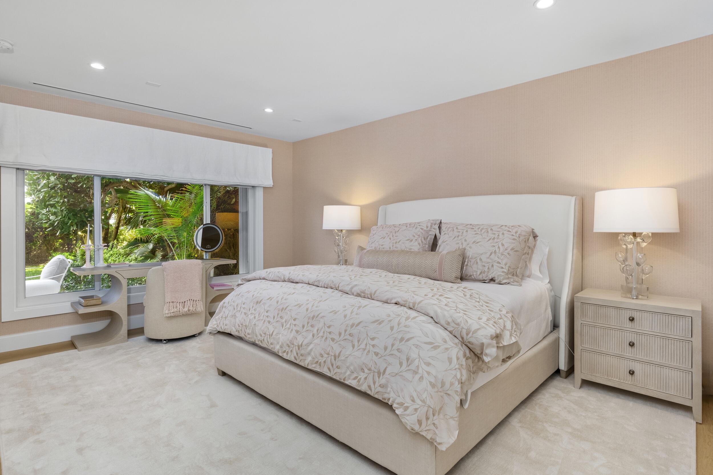 300 S Ocean #1b Palm Beach, FL 33480