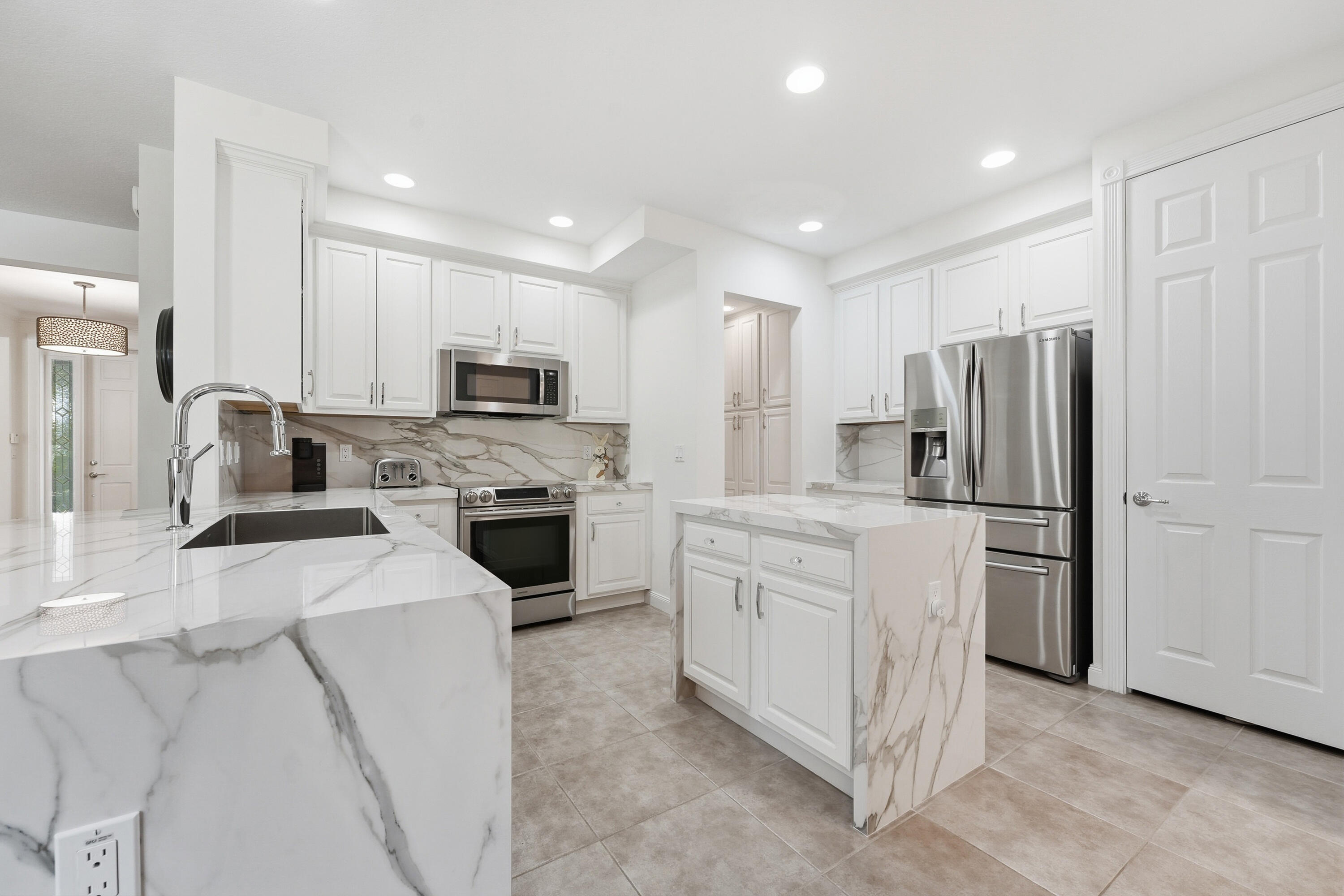 3443 S Caroline Jupiter, FL 33458