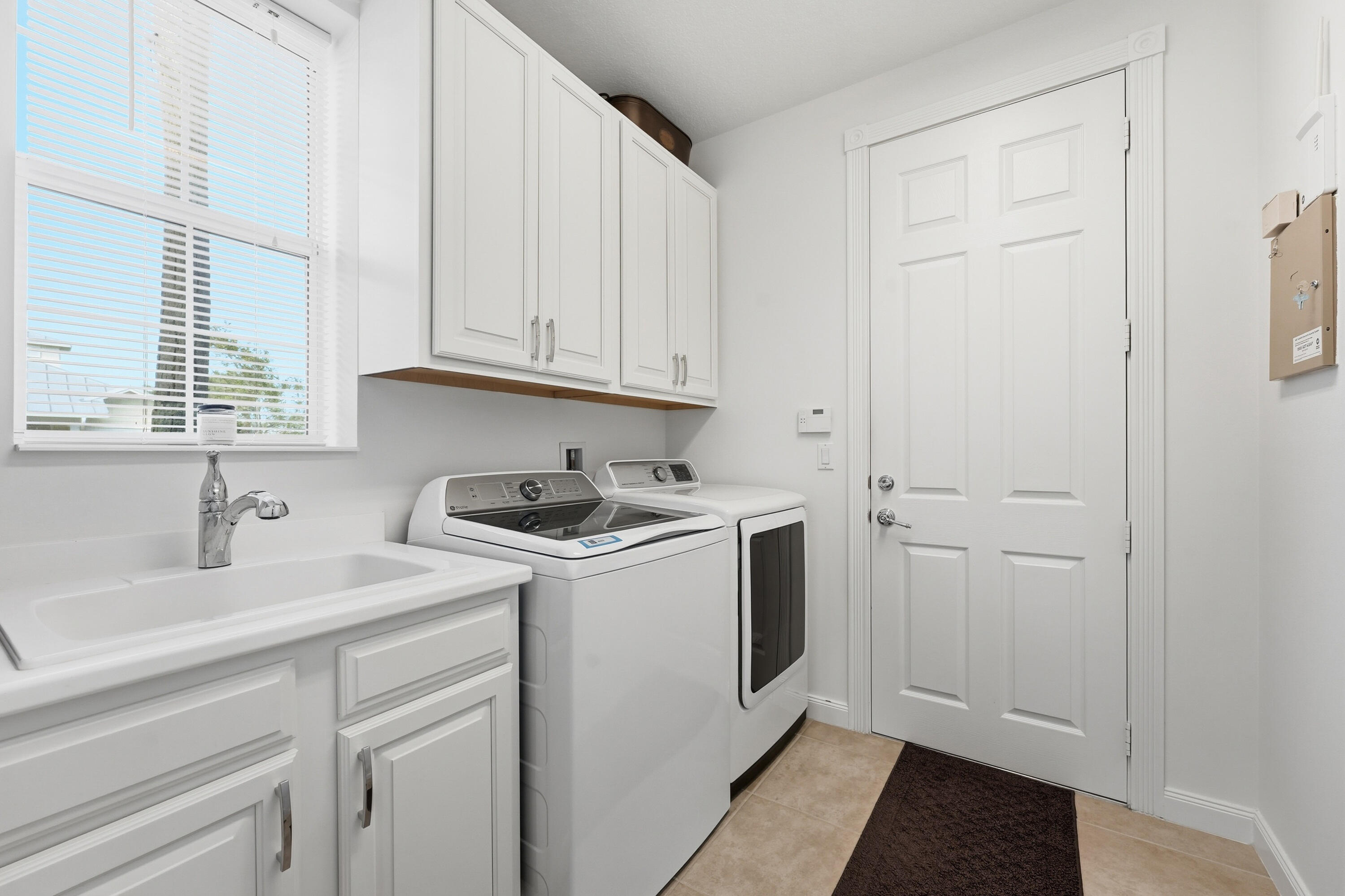 3443 S Caroline Jupiter, FL 33458