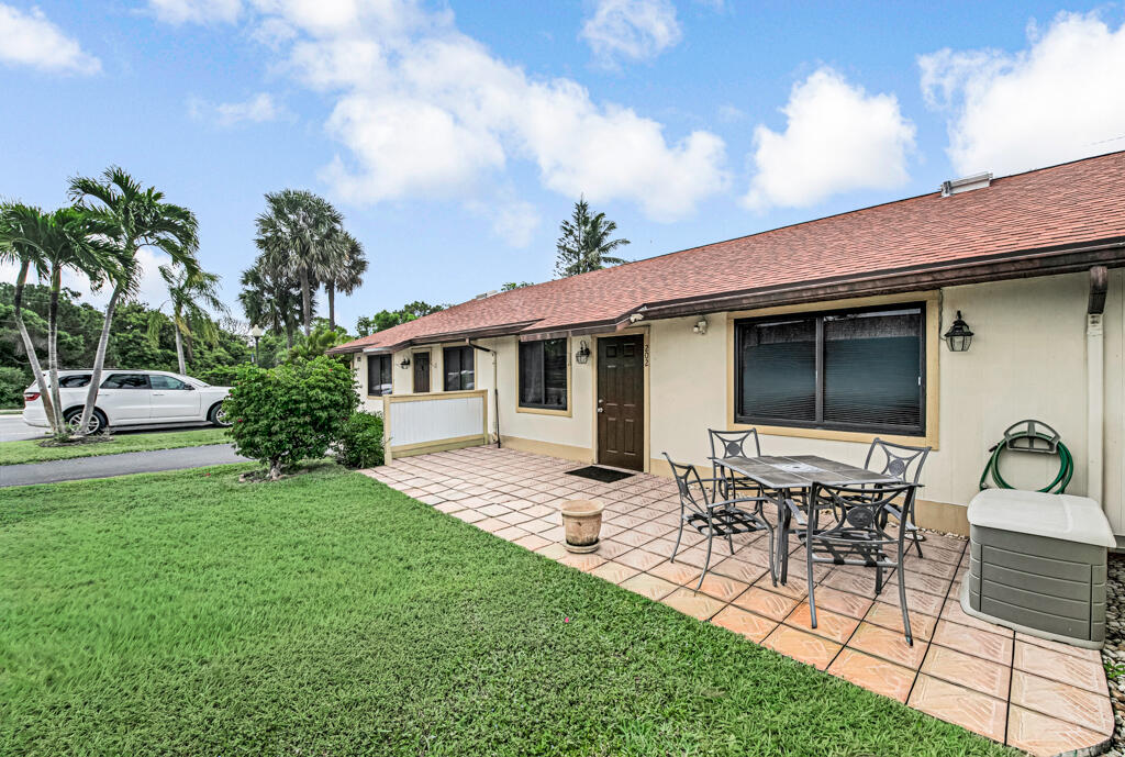 815 Andrew Redding #202