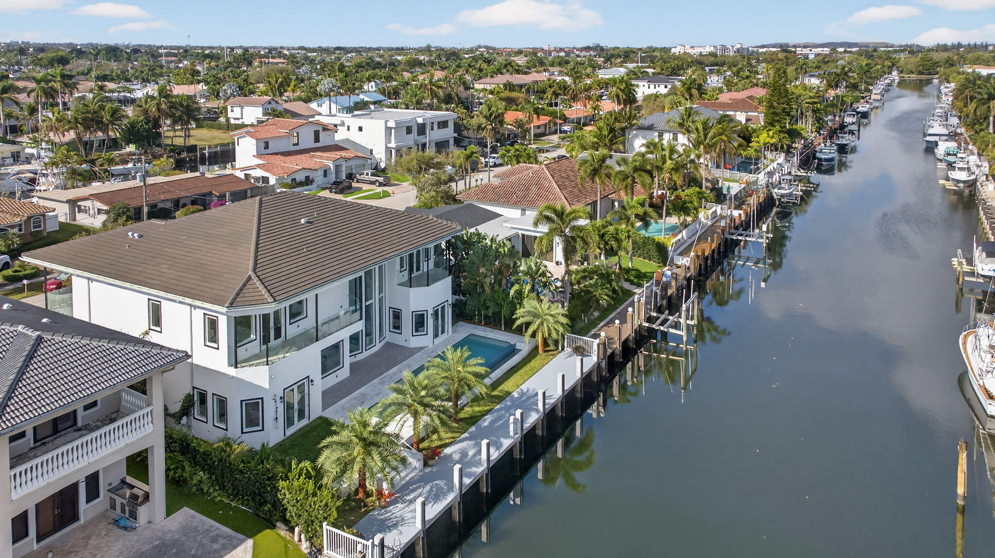 2641 NE 48th Lighthouse Point, FL 33064