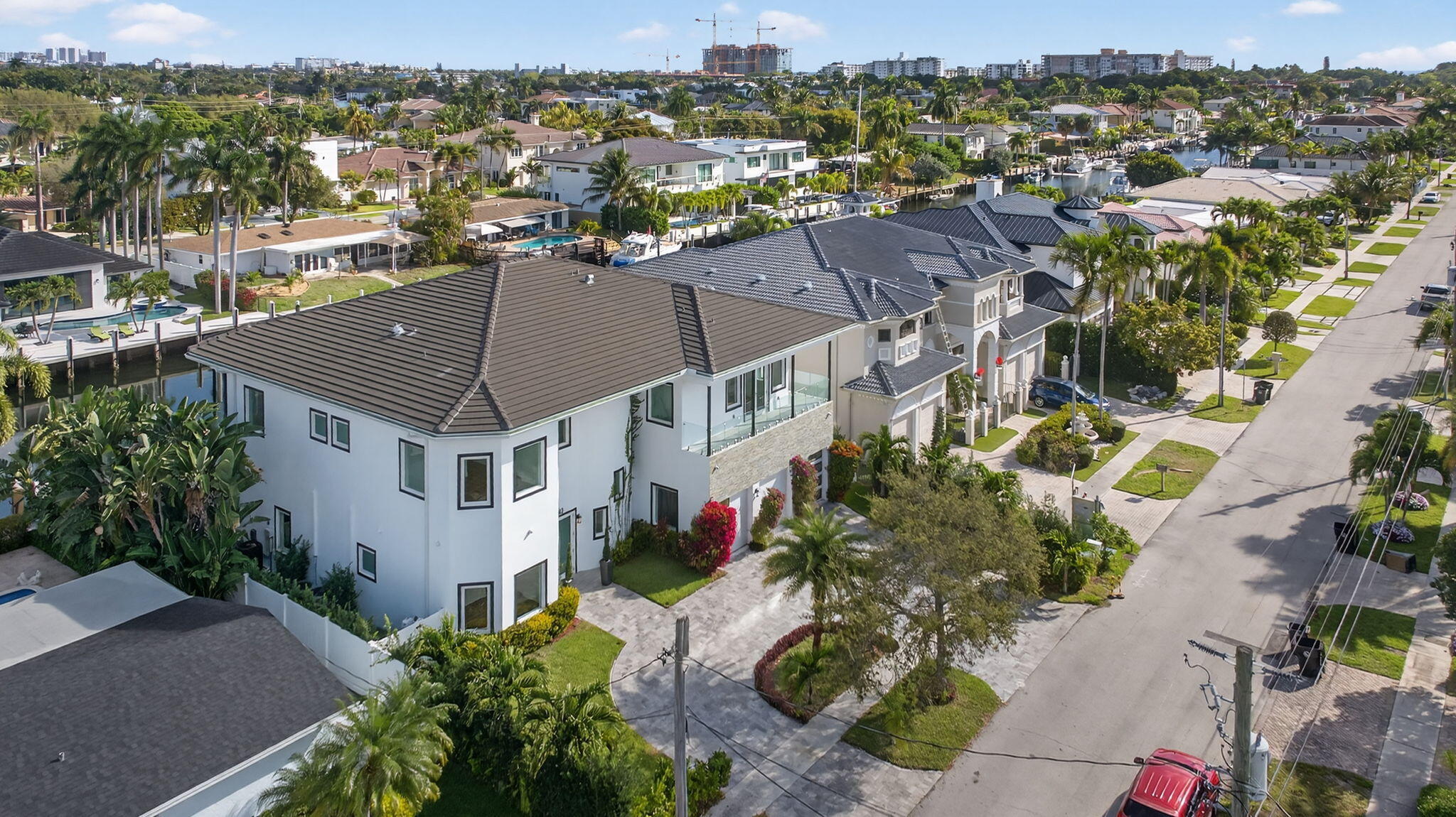 2641 NE 48th Lighthouse Point, FL 33064