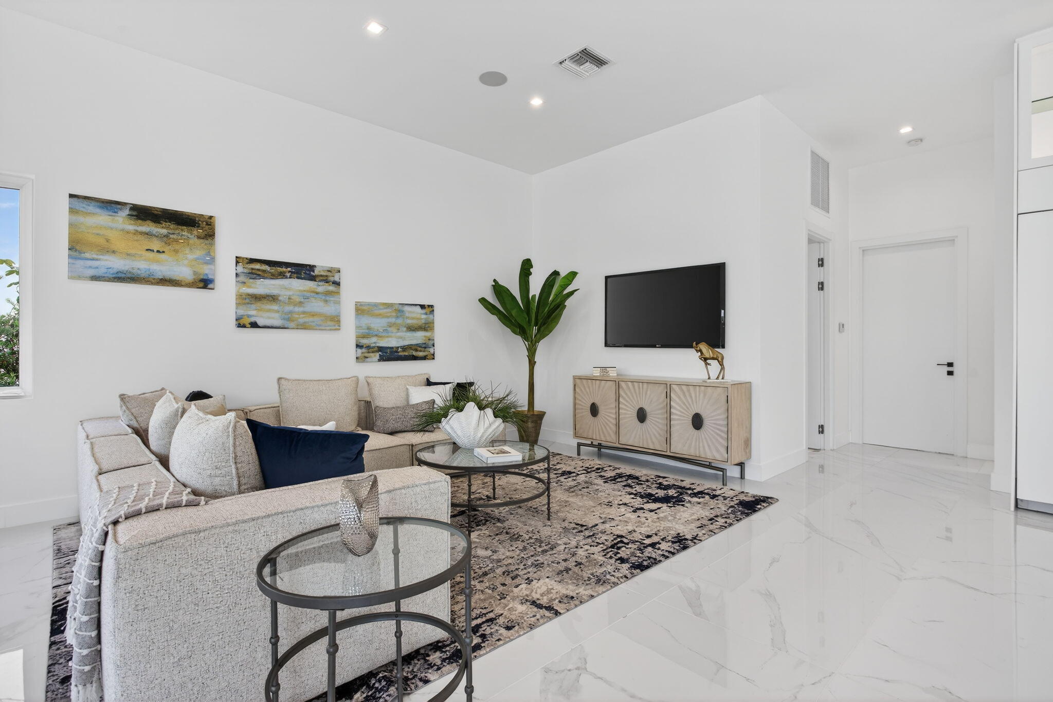 2641 NE 48th Lighthouse Point, FL 33064