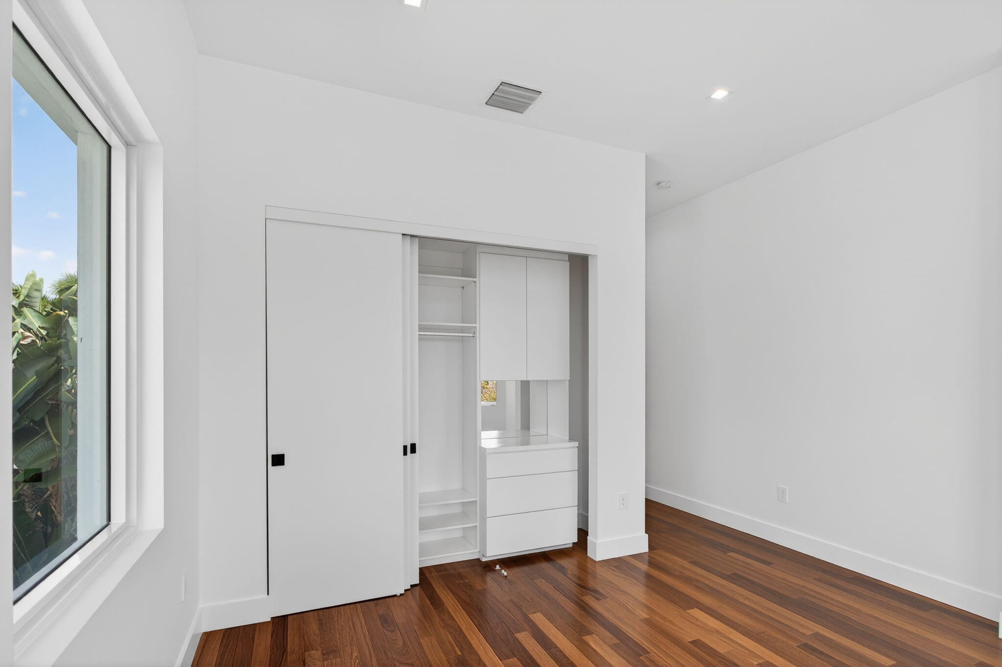 2641 NE 48th Lighthouse Point, FL 33064