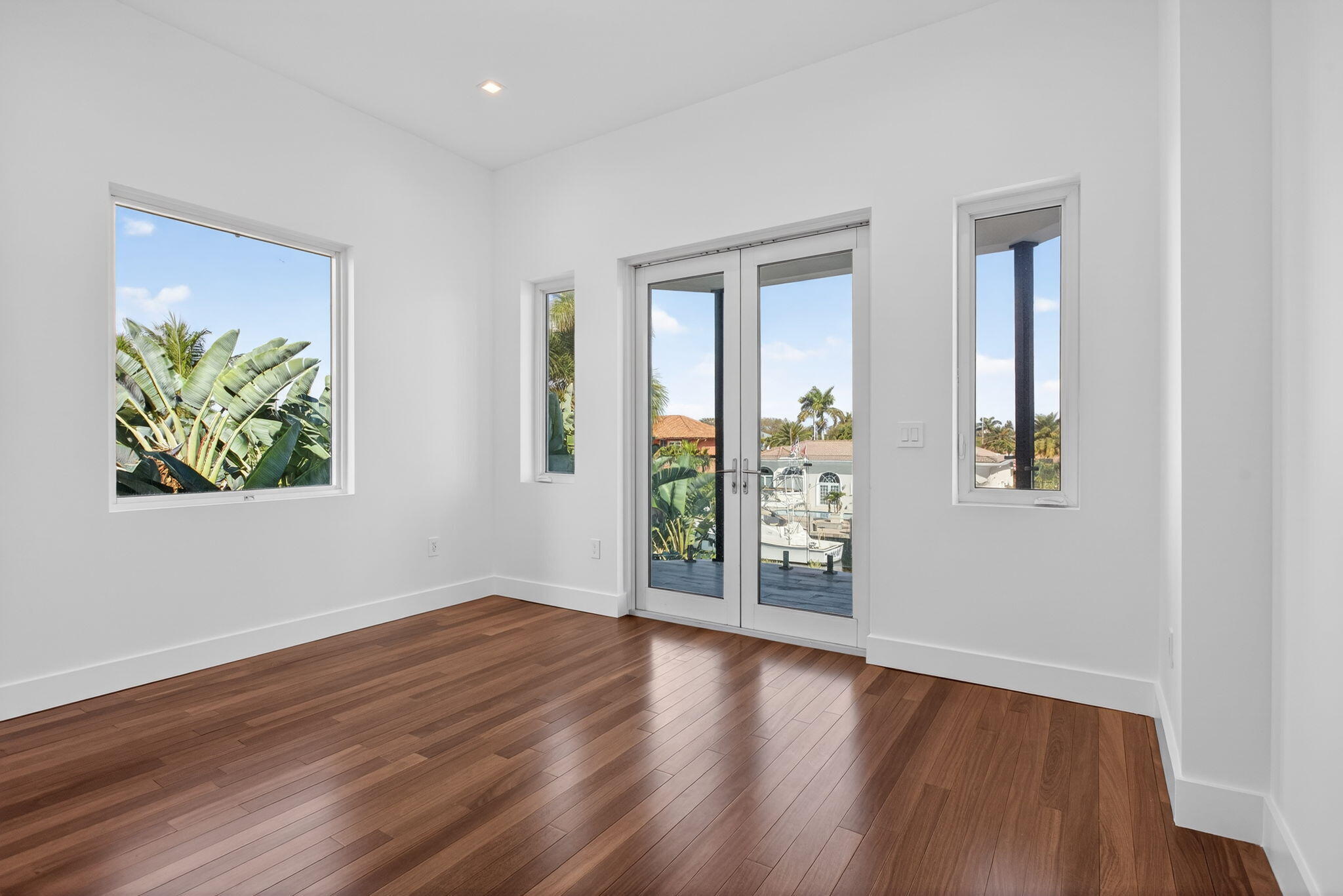 2641 NE 48th Lighthouse Point, FL 33064