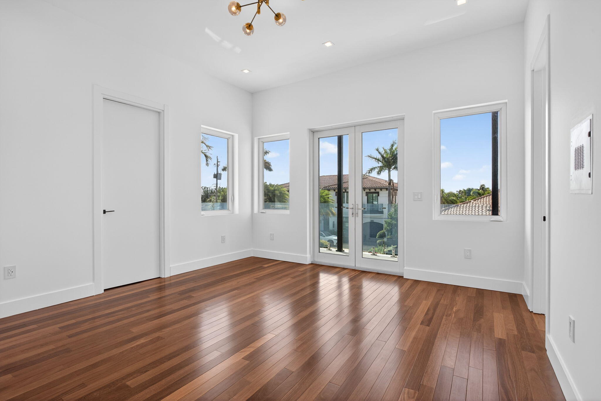 2641 NE 48th Lighthouse Point, FL 33064