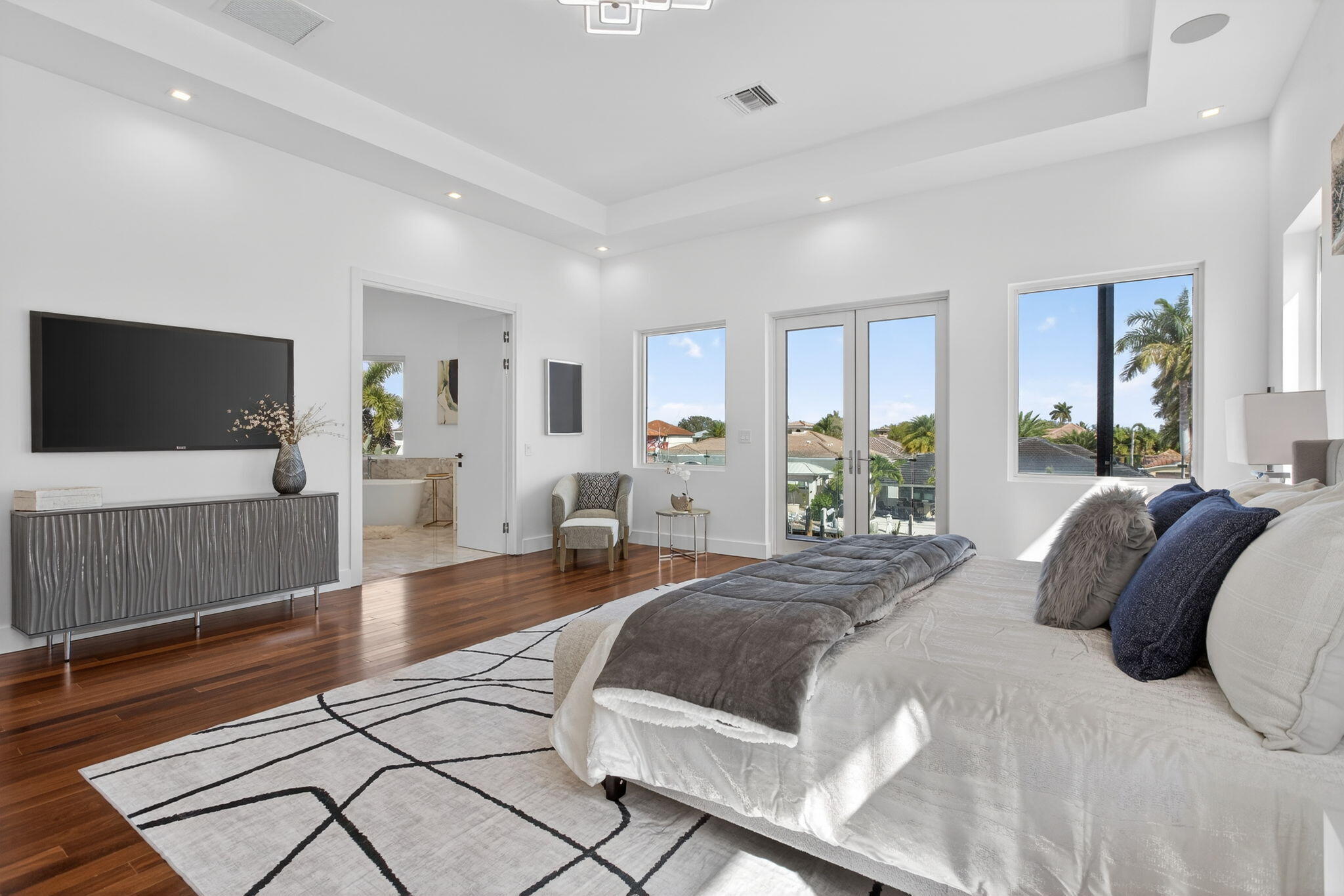 2641 NE 48th Lighthouse Point, FL 33064