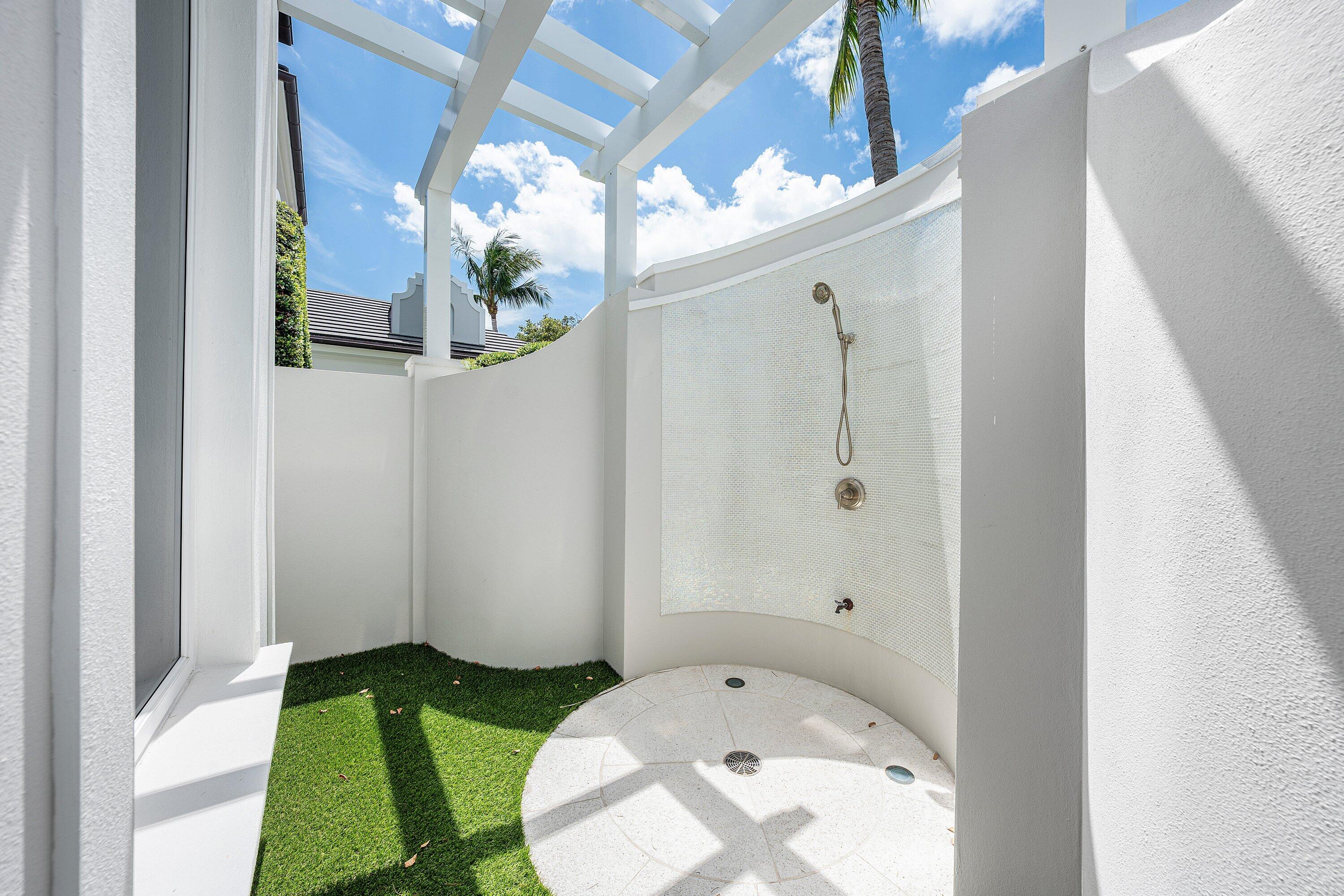 2530 Avenue Au Soleil Gulf Stream, FL 33483